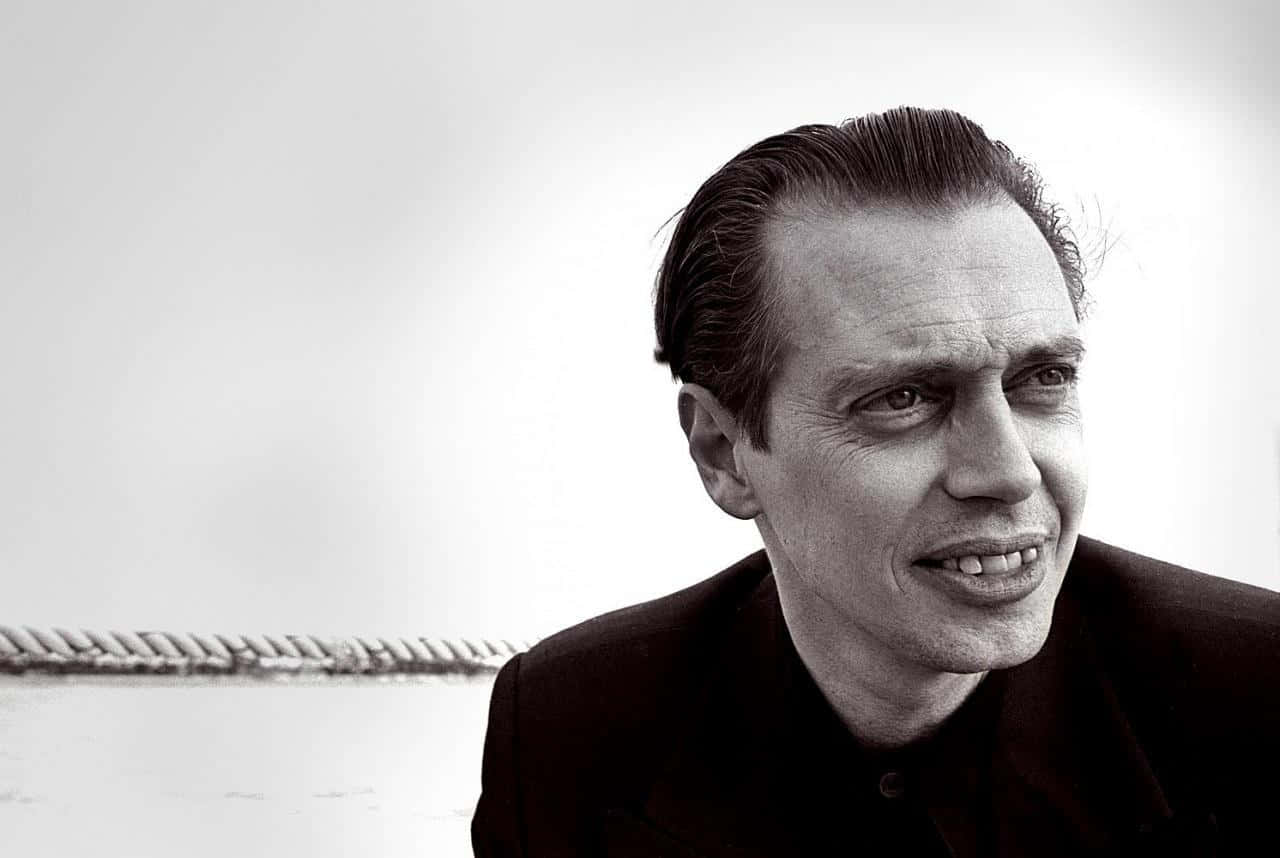 Steve Buscemi, black and white portrait, slicked-back hair, HD Desktop Wallpaper