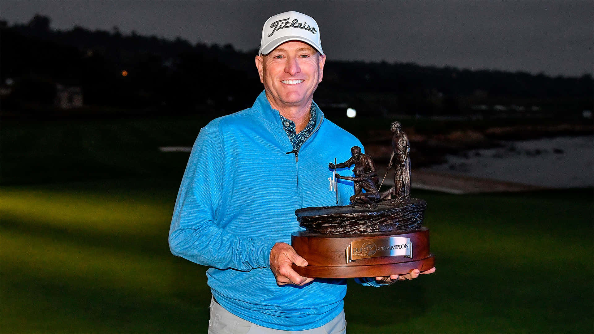 Steve Flesch, blue shirt, large trophy, Full HD Desktop Wallpaper