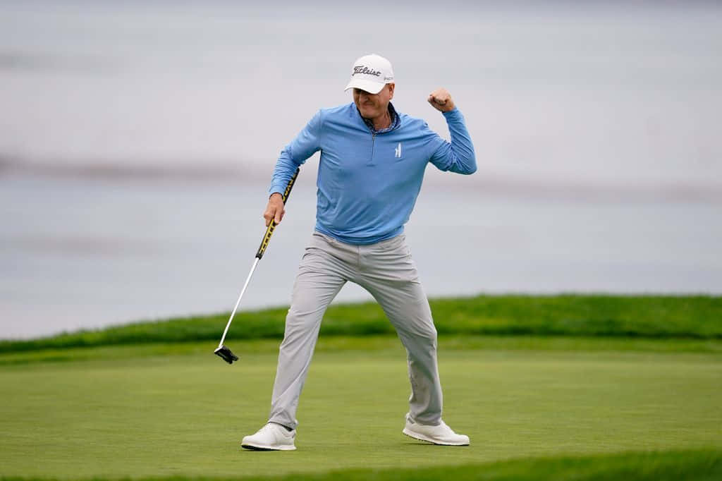 Steve Flesch, blue shirt, lush green fairway, SD Desktop Wallpaper