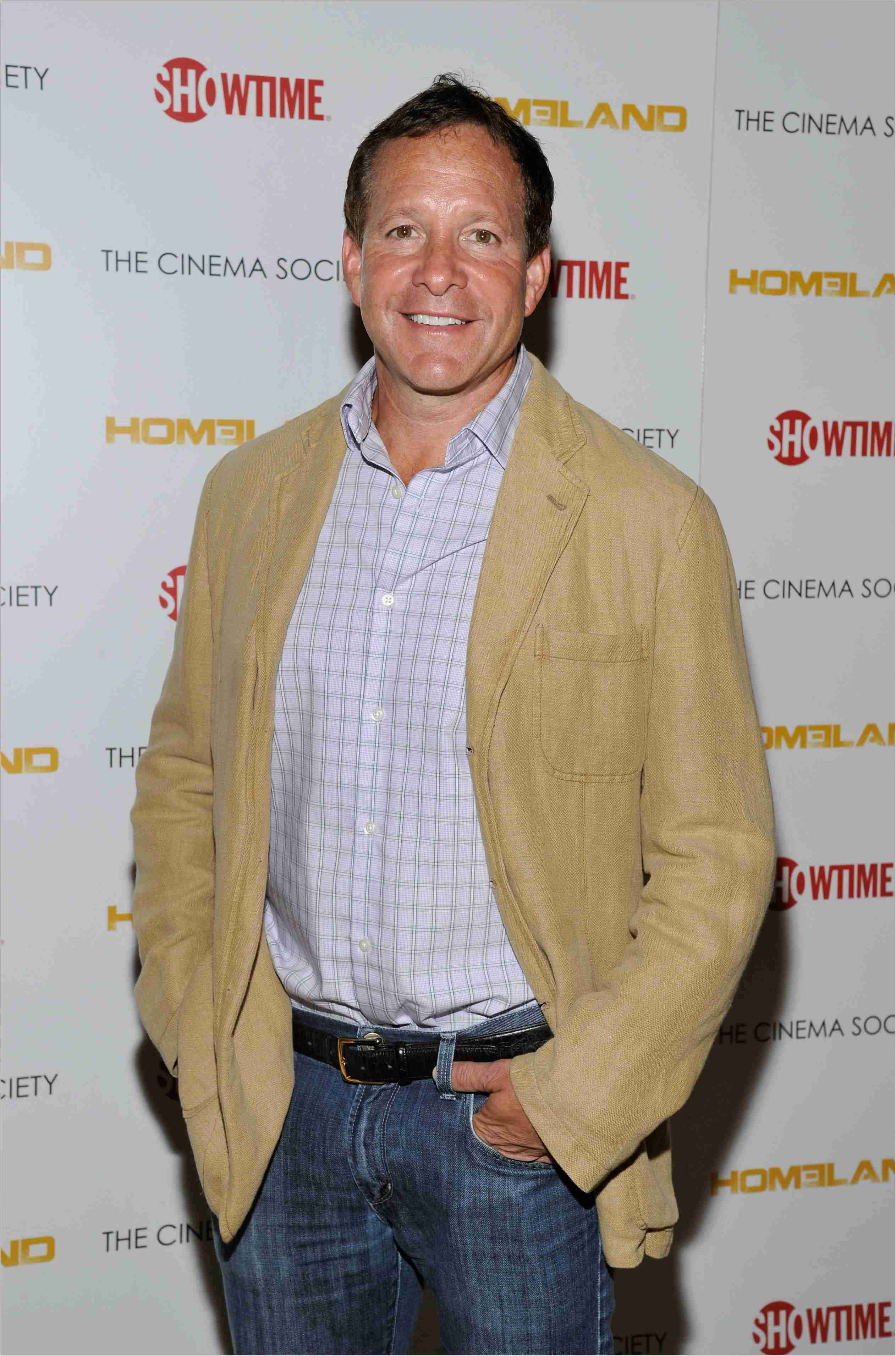 Steve Guttenberg, Showtime event, beige blazer, 2K Phone Wallpaper