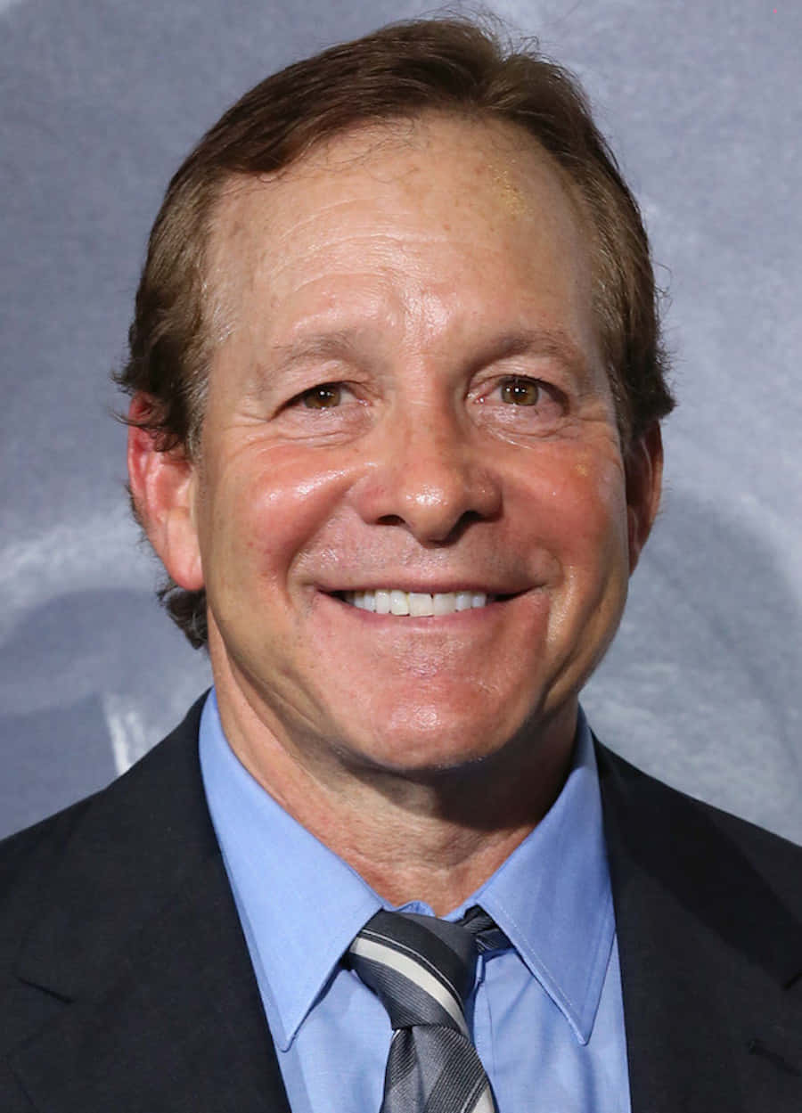 Steve Guttenberg, 2019, suit, SD Phone Wallpaper