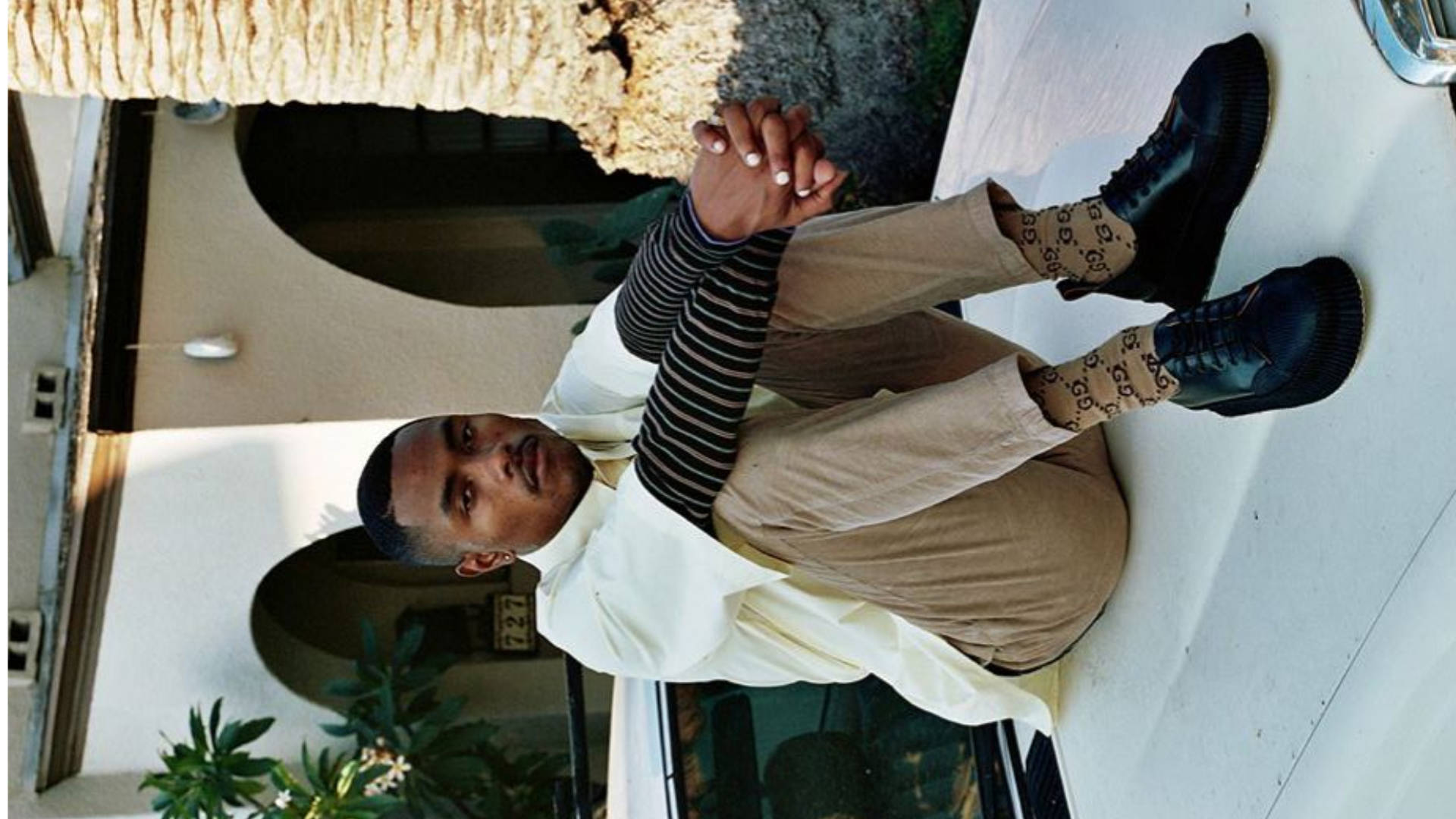 Steve Lacy, rooftop ledge, striped sleeves, Full HD Desktop Wallpaper