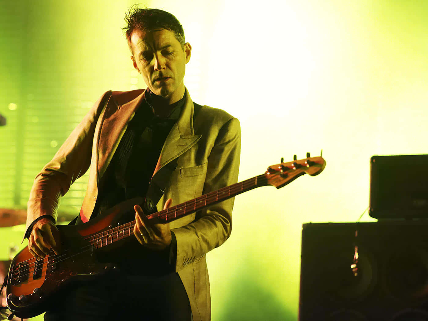 Steve Mackey, bass guitar, vibrant green stage lights, HD Desktop Wallpaper