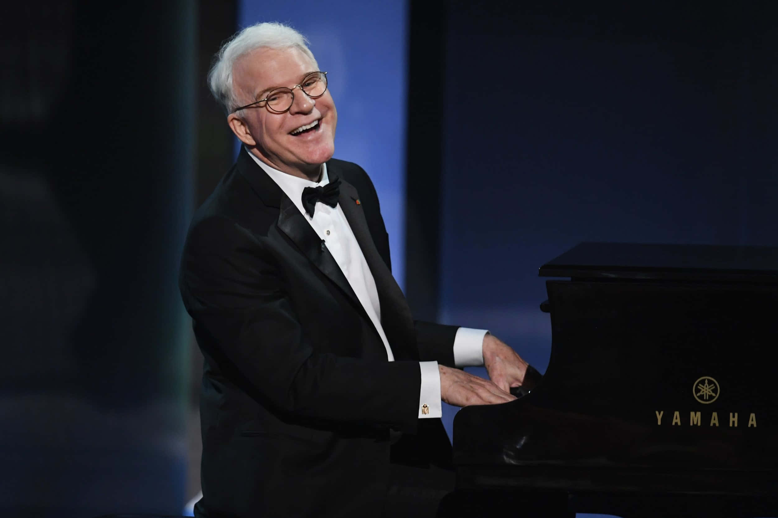 Steve Martin, tuxedo, black Yamaha grand piano, Full HD Desktop Wallpaper