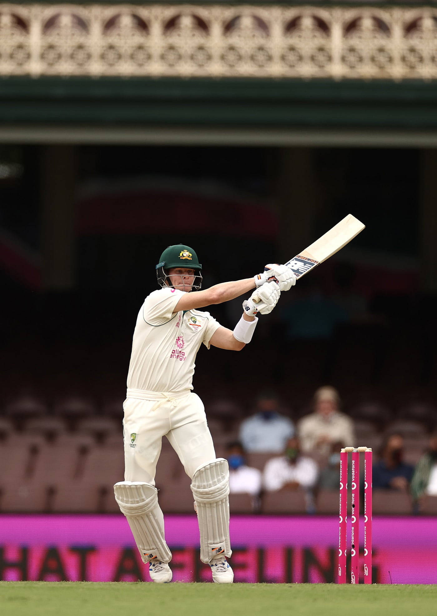 Steve Smith, bat pose, cricket batsman, Full HD Phone Wallpaper