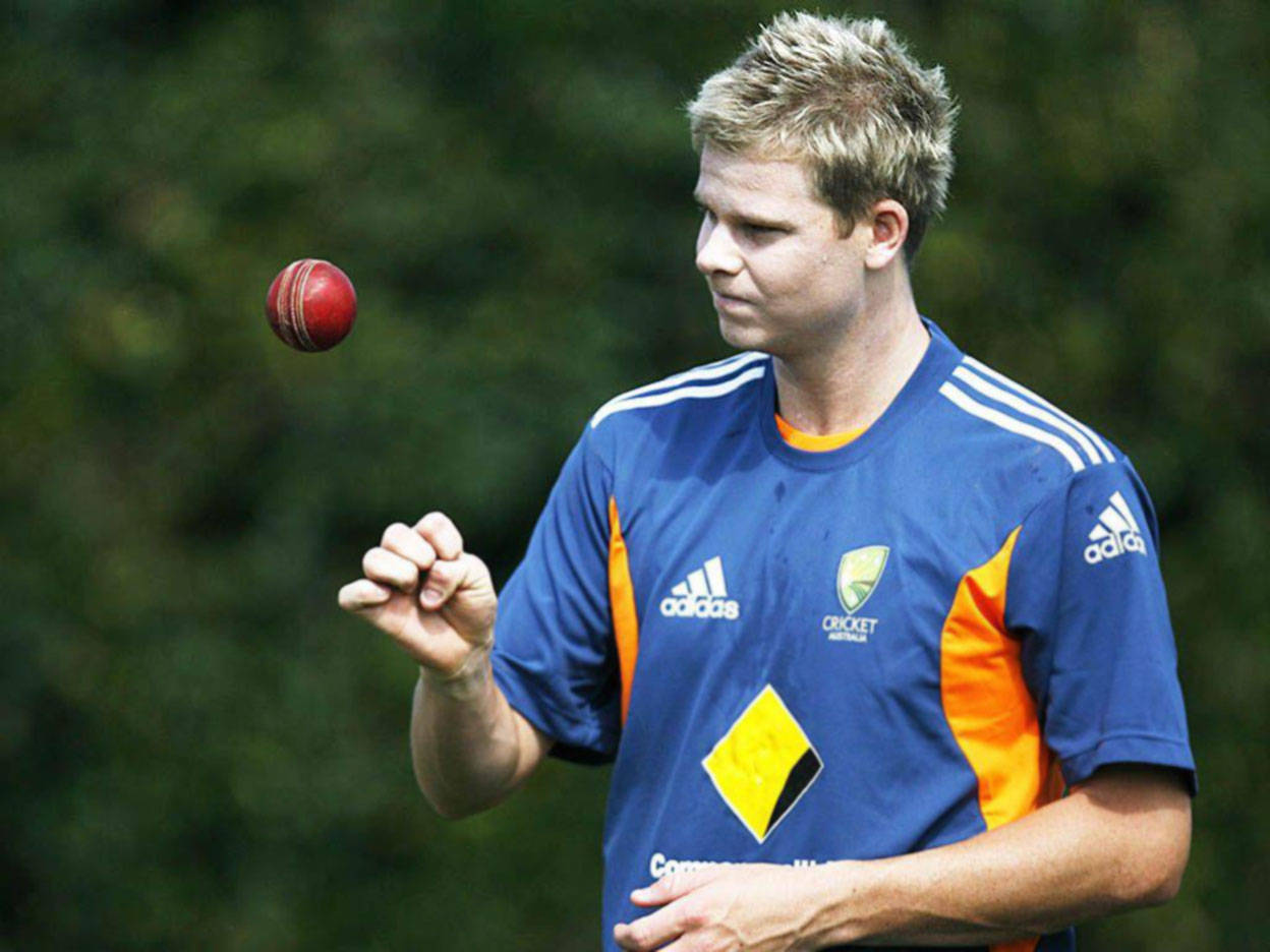 Steve Smith, cricket ball, blue and orange jersey, SD Desktop Wallpaper