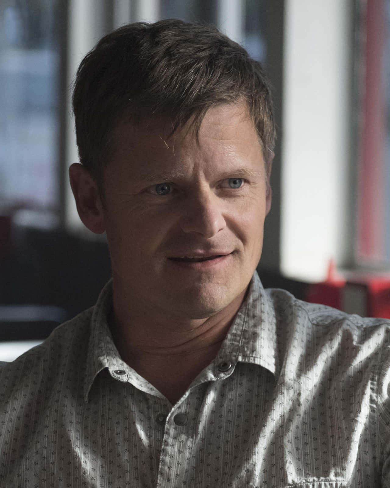 Steve Zahn, serene blue, short brown hair, HD Phone Wallpaper