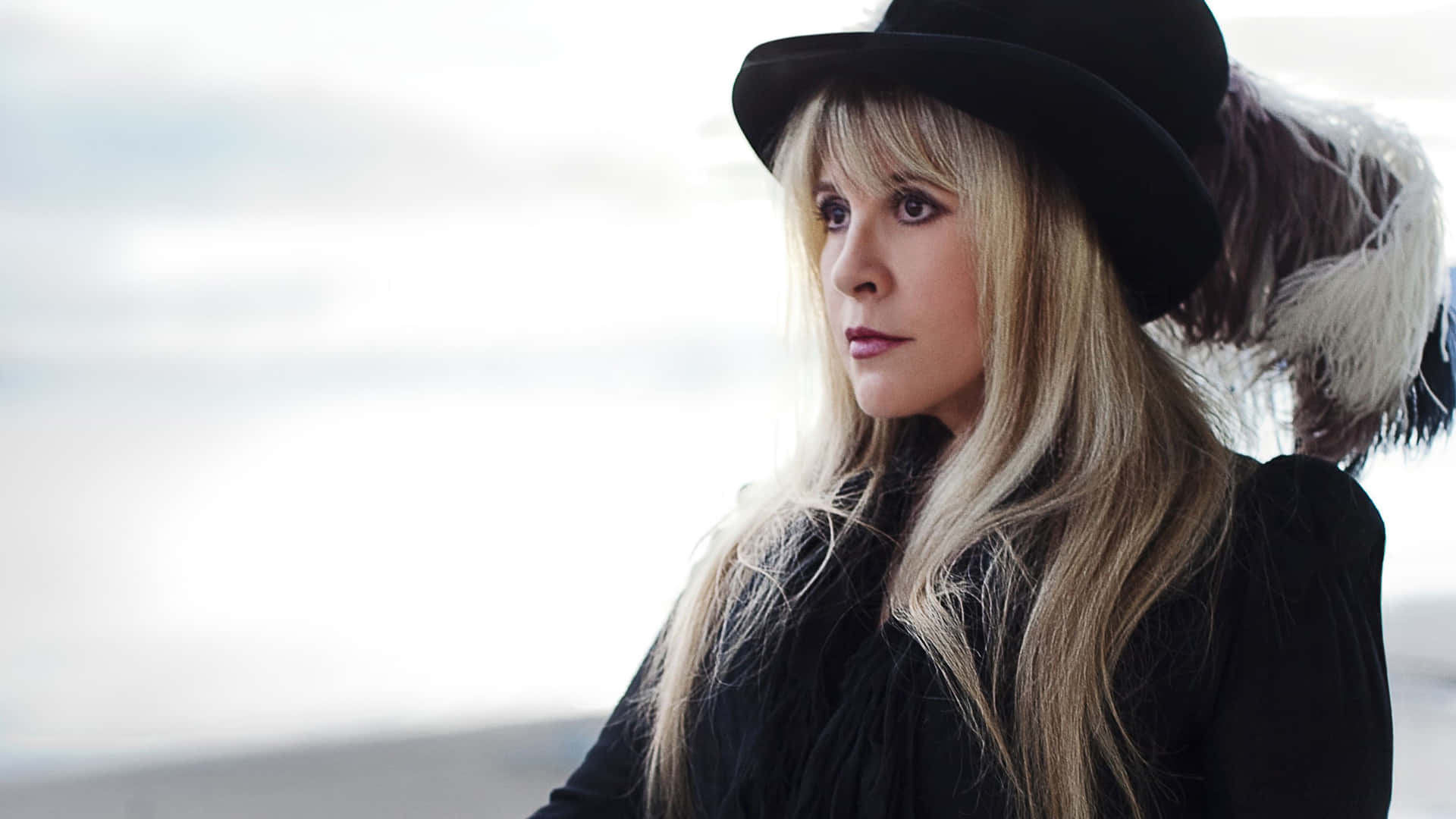 Stevie Nicks, blonde hair, black hat with a feather, Full HD Desktop Wallpaper
