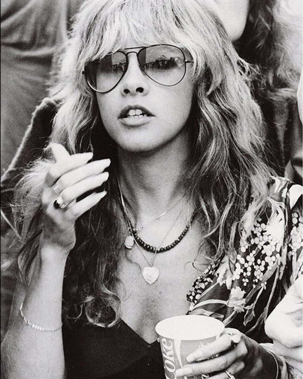 Stevie Nicks, black and white portrait, long wavy hair, SD Phone Wallpaper