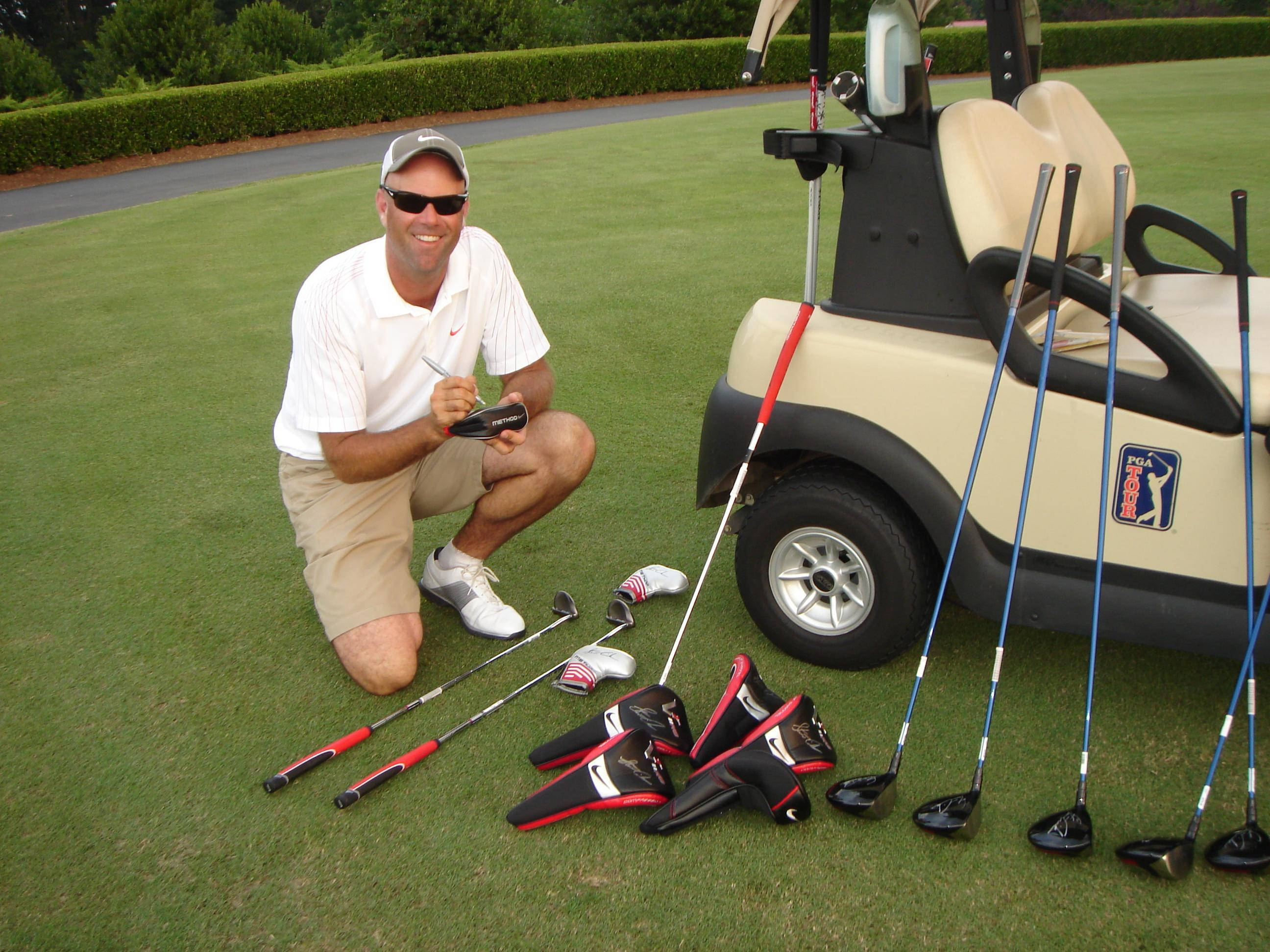 Stewart Cink, golf clubs, lush green course, 2K Desktop Wallpaper