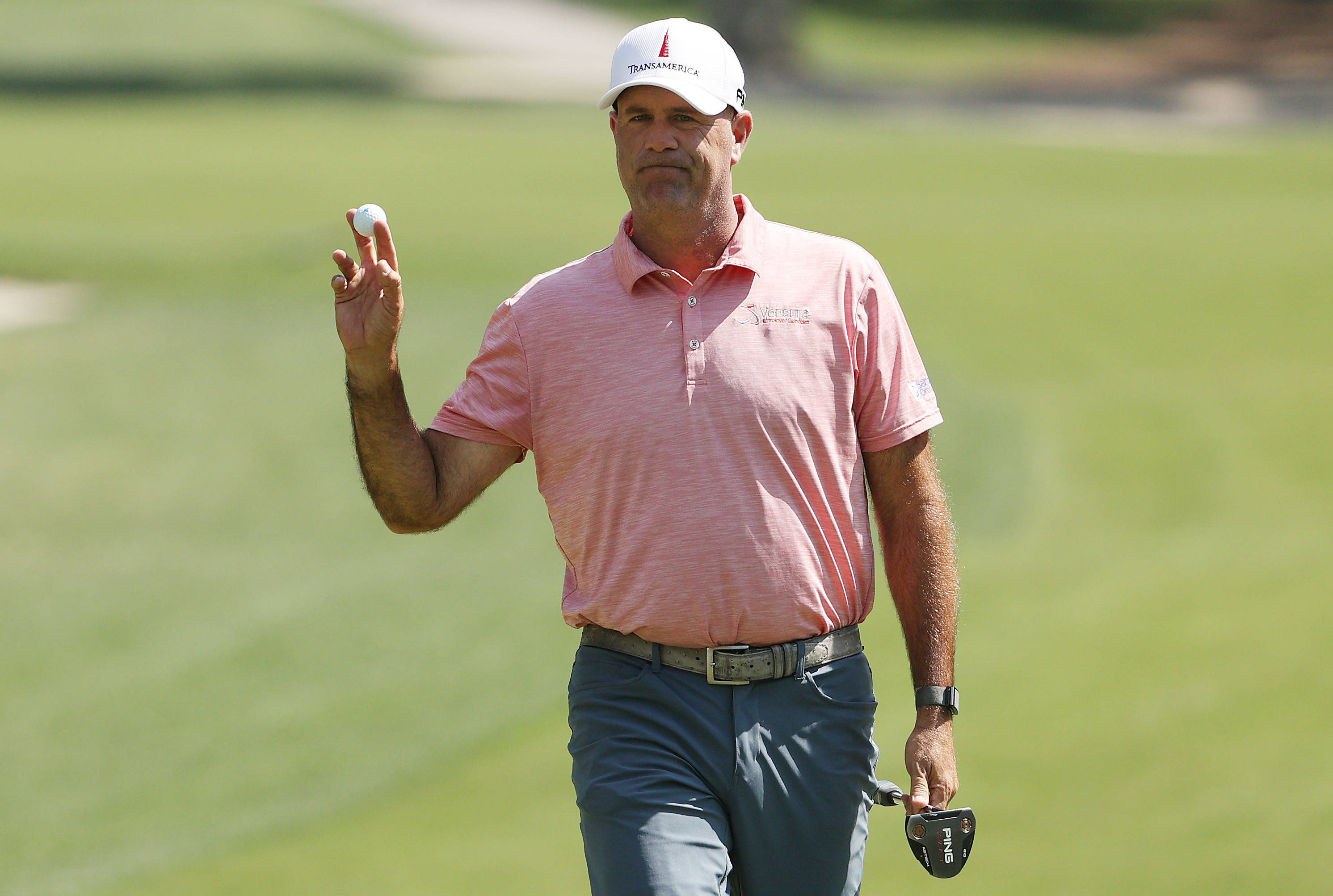 Stewart Cink, pink polo, white cap, 2K Desktop Wallpaper