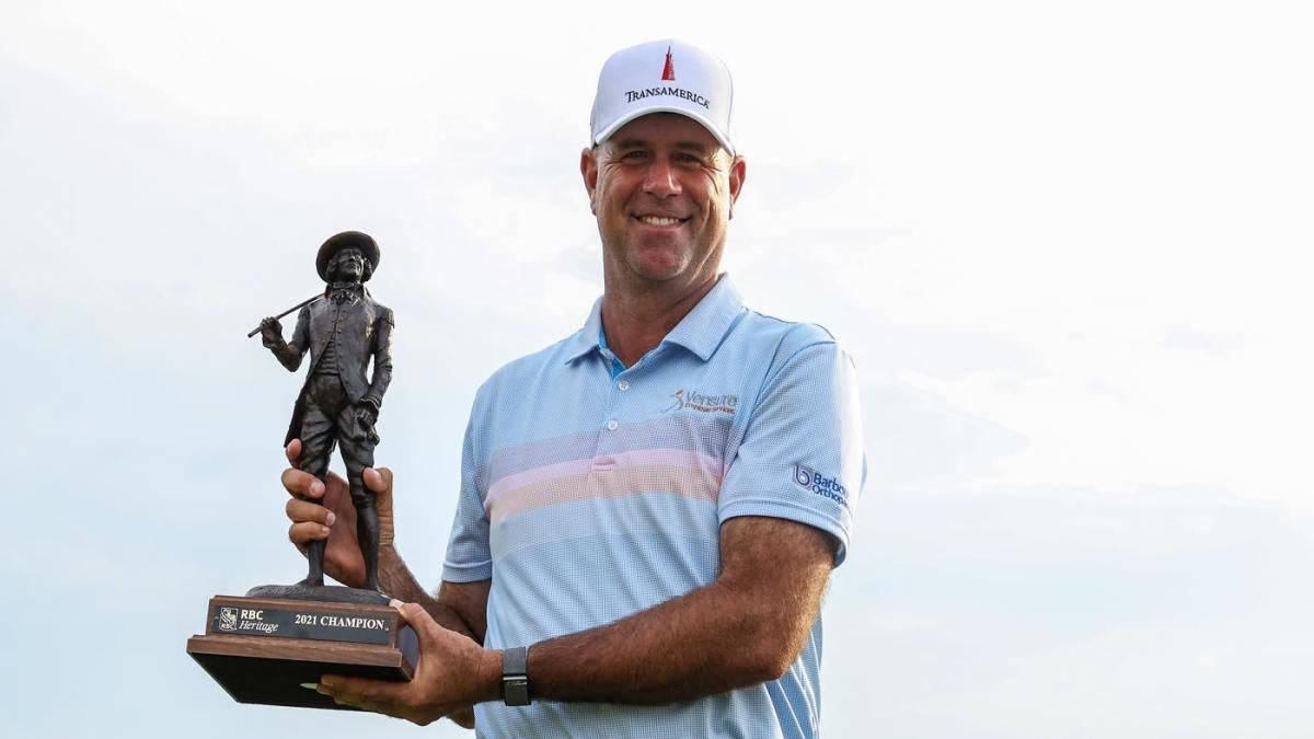 Stewart Cink, bronze statue trophy, 2021 CHAMPION, SD Desktop Wallpaper