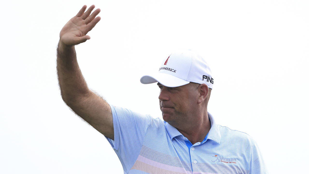 Stewart Cink, light blue polo, white cap, SD Desktop Wallpaper