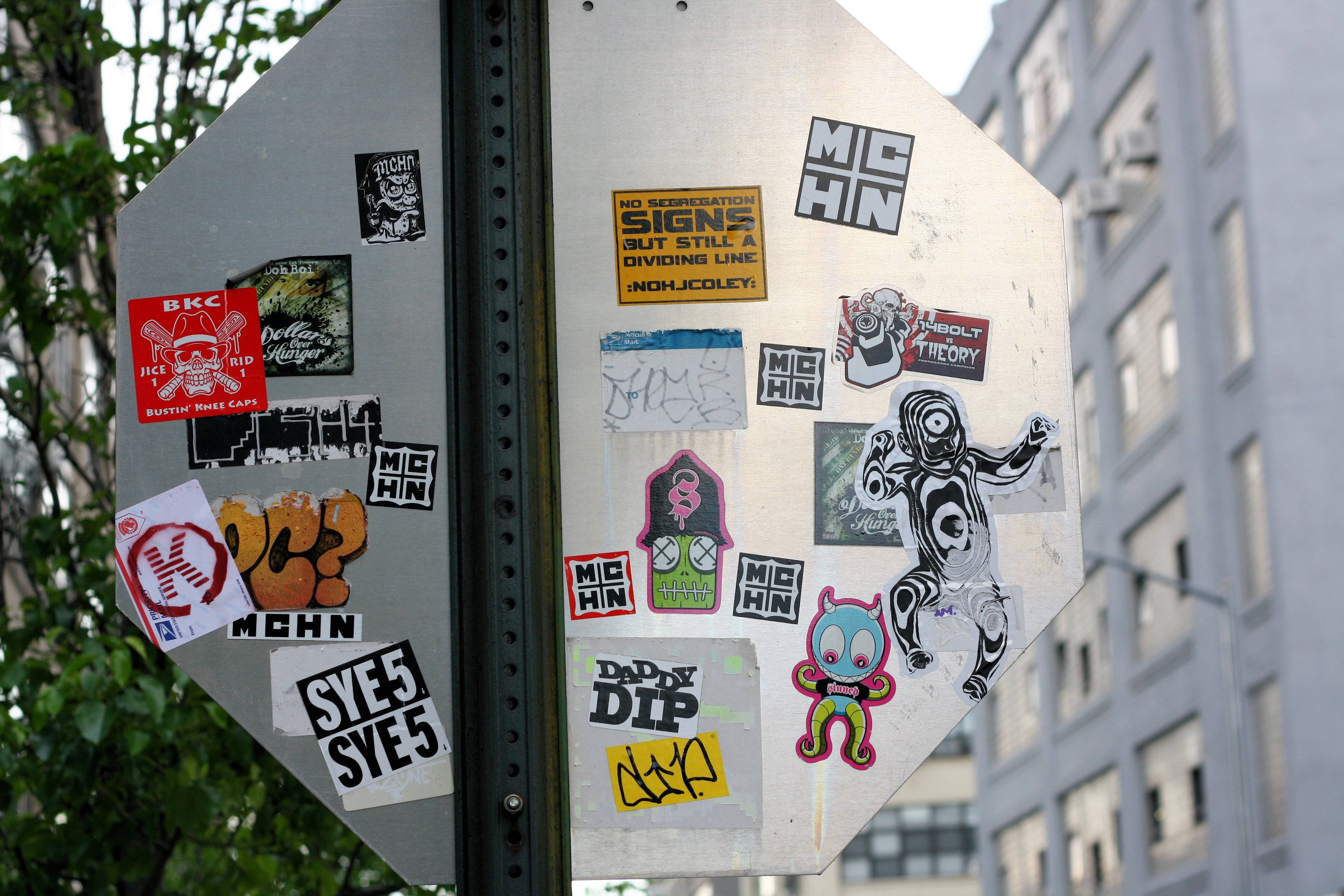 street sign, stop sign, colorful graffiti stickers, 4K Desktop Wallpaper