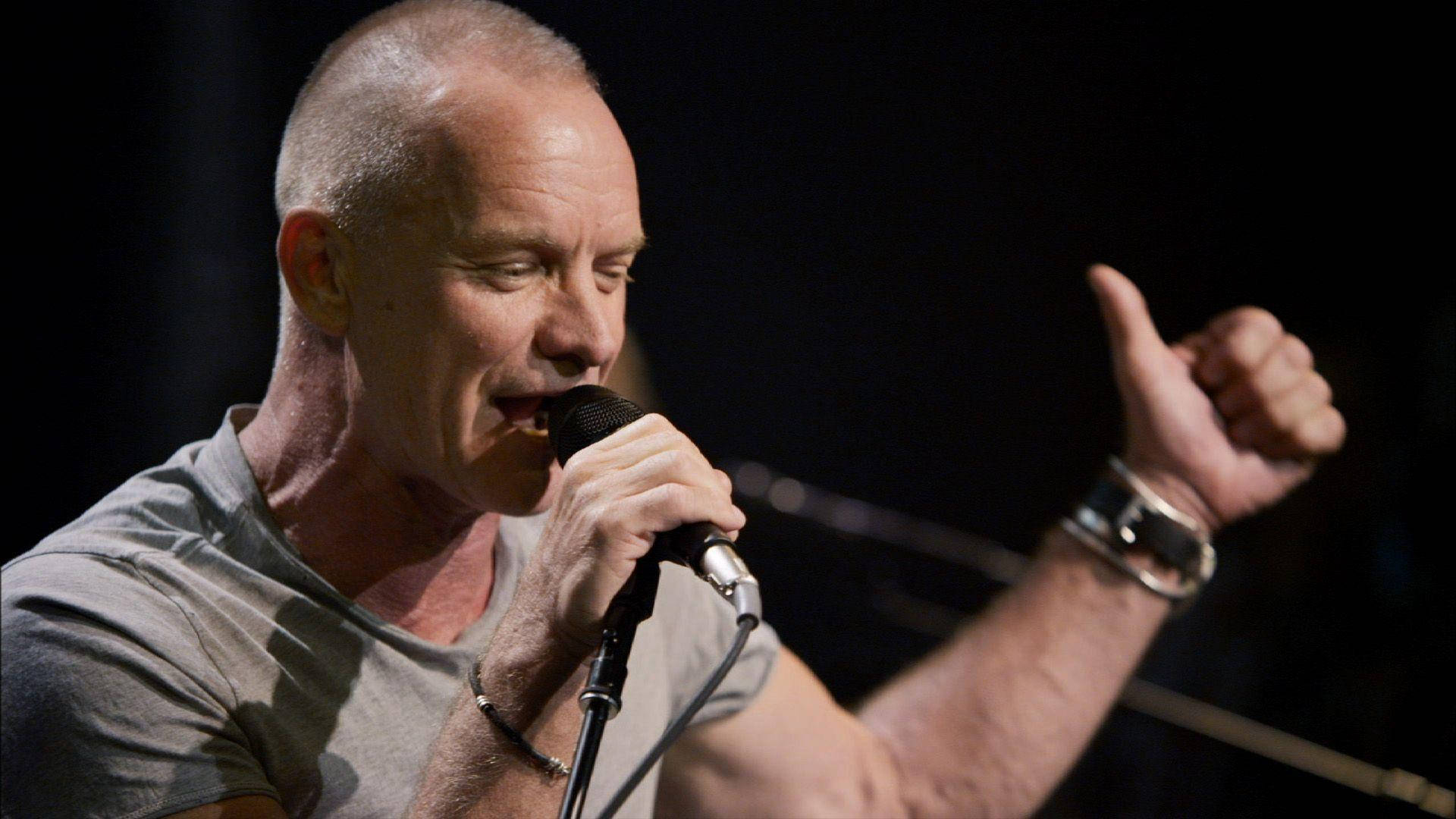 Sting, gray t-shirt, microphone, Full HD Desktop Wallpaper