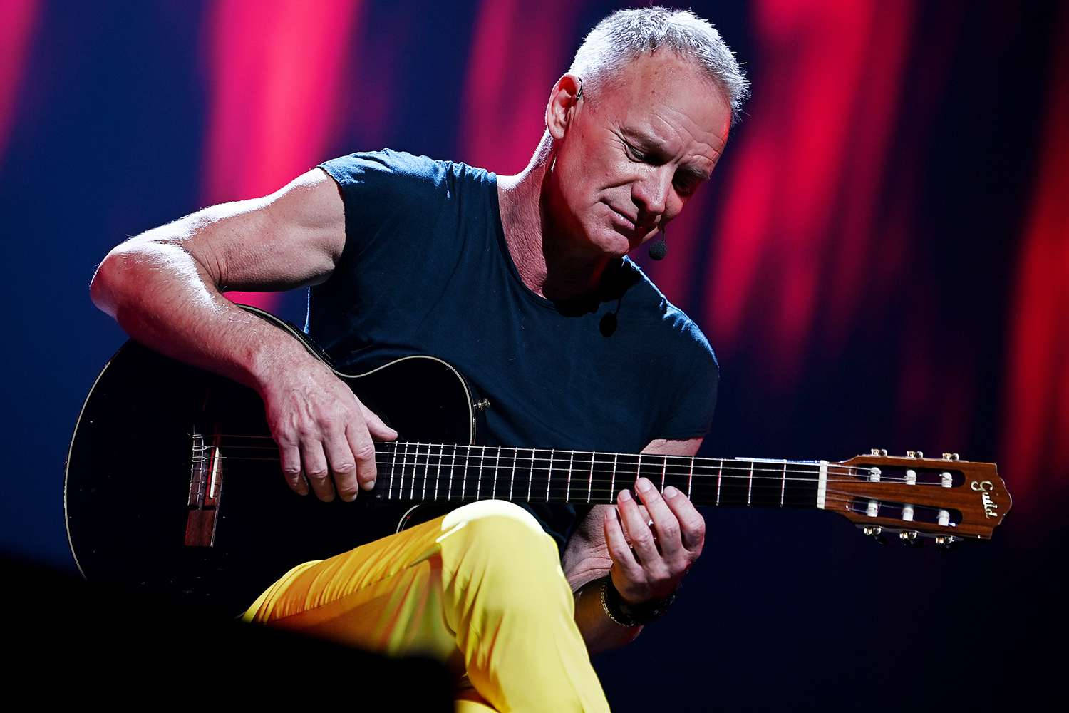 Sting, black acoustic guitar, dramatic red and blue lights, HD Desktop Wallpaper