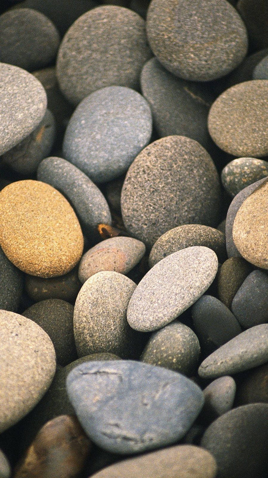 round shaped river stone, earthy tones, smooth rounded river stones, HD Phone Wallpaper