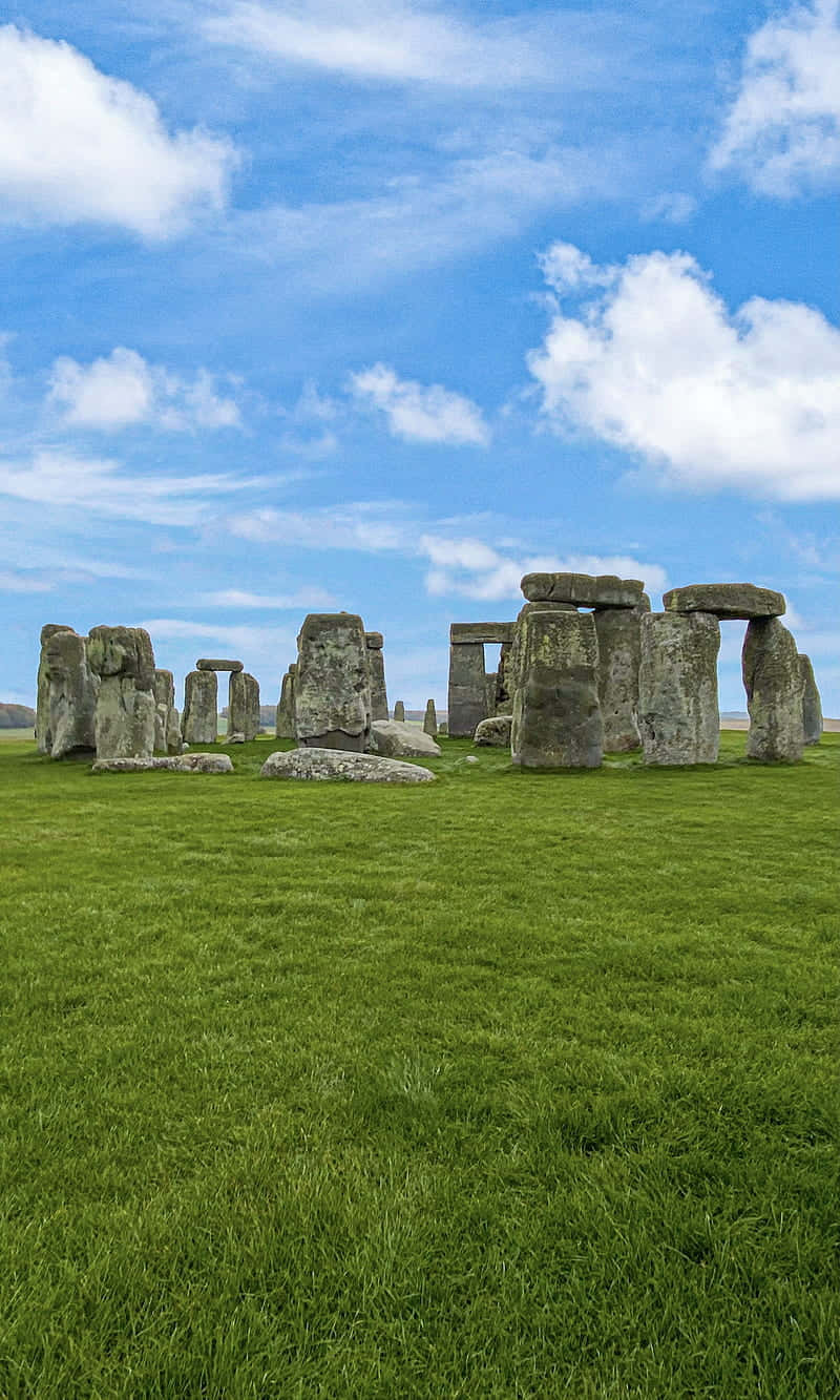 Stonehenge, vibrant green grass, bright blue sky, HD Phone Wallpaper
