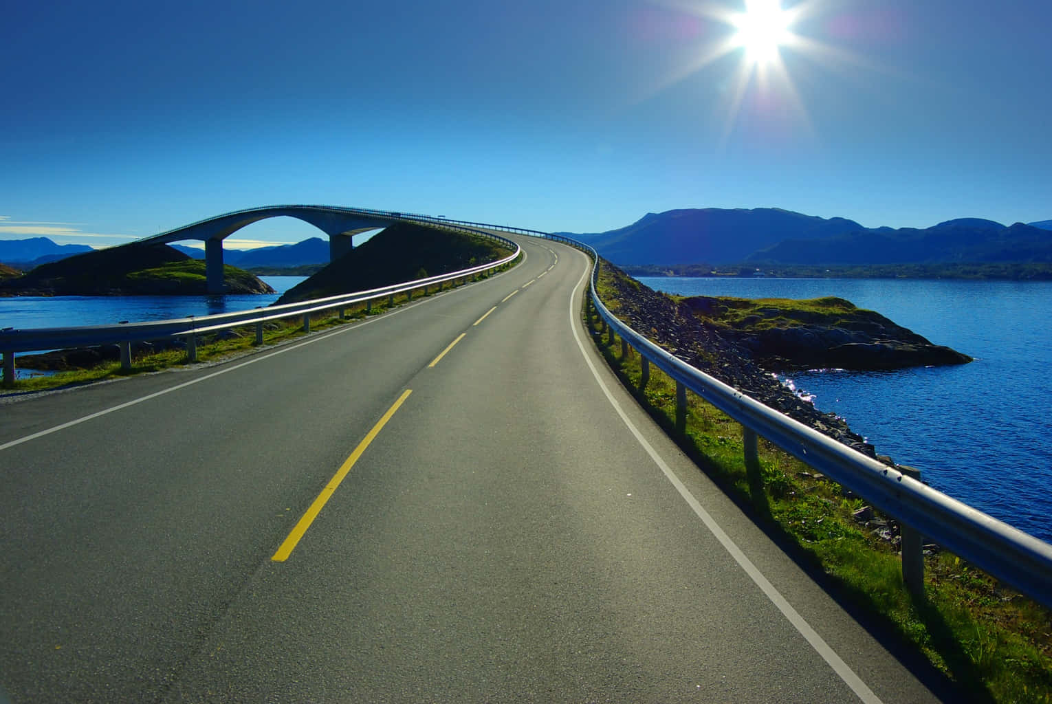 Storseisundet Bridge, sun, coastal road, HD Desktop Wallpaper