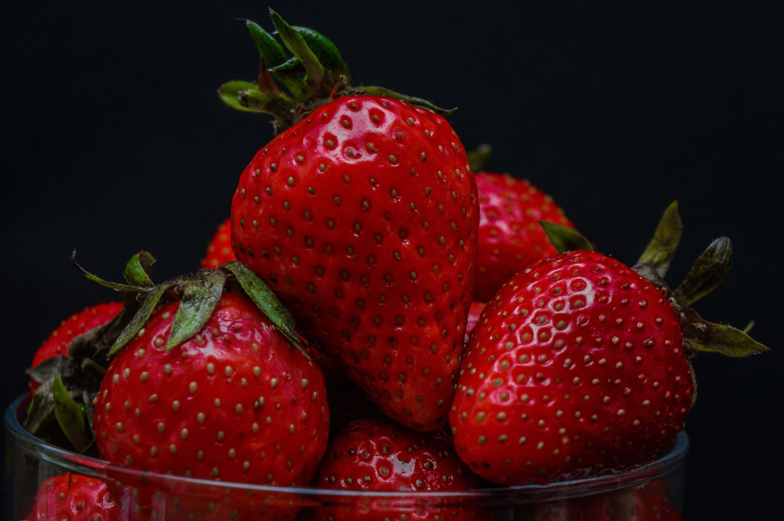 red strawberry, 3249 x 2160, glass bowl, 2K Desktop Wallpaper