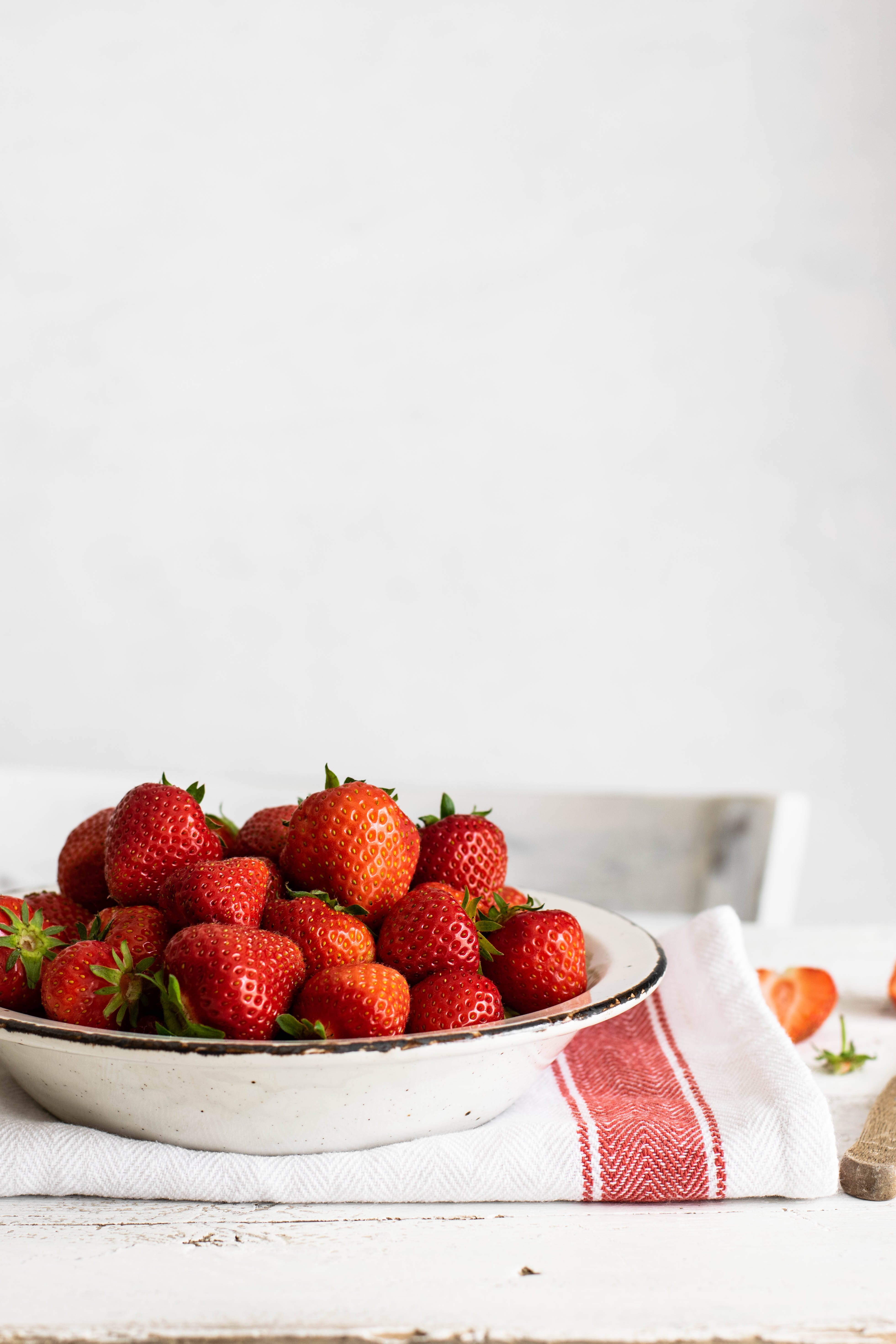 strawberry, white bowl, red and white striped cloth, 5K Phone Wallpaper