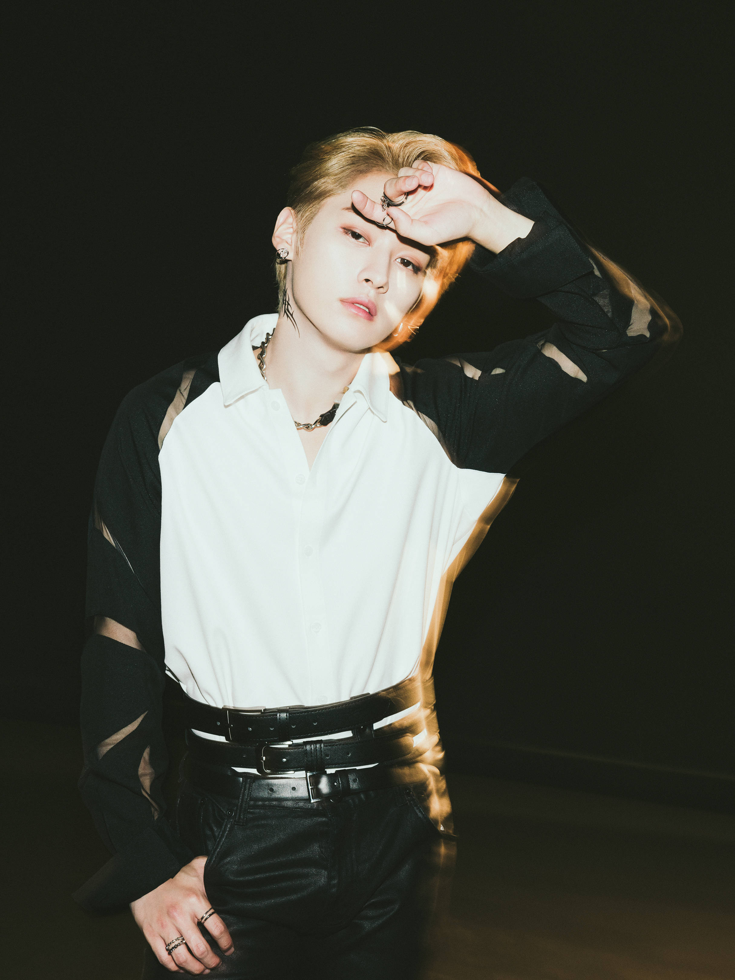 Stray Kids, main dancer, blonde hair, 2K Phone Wallpaper