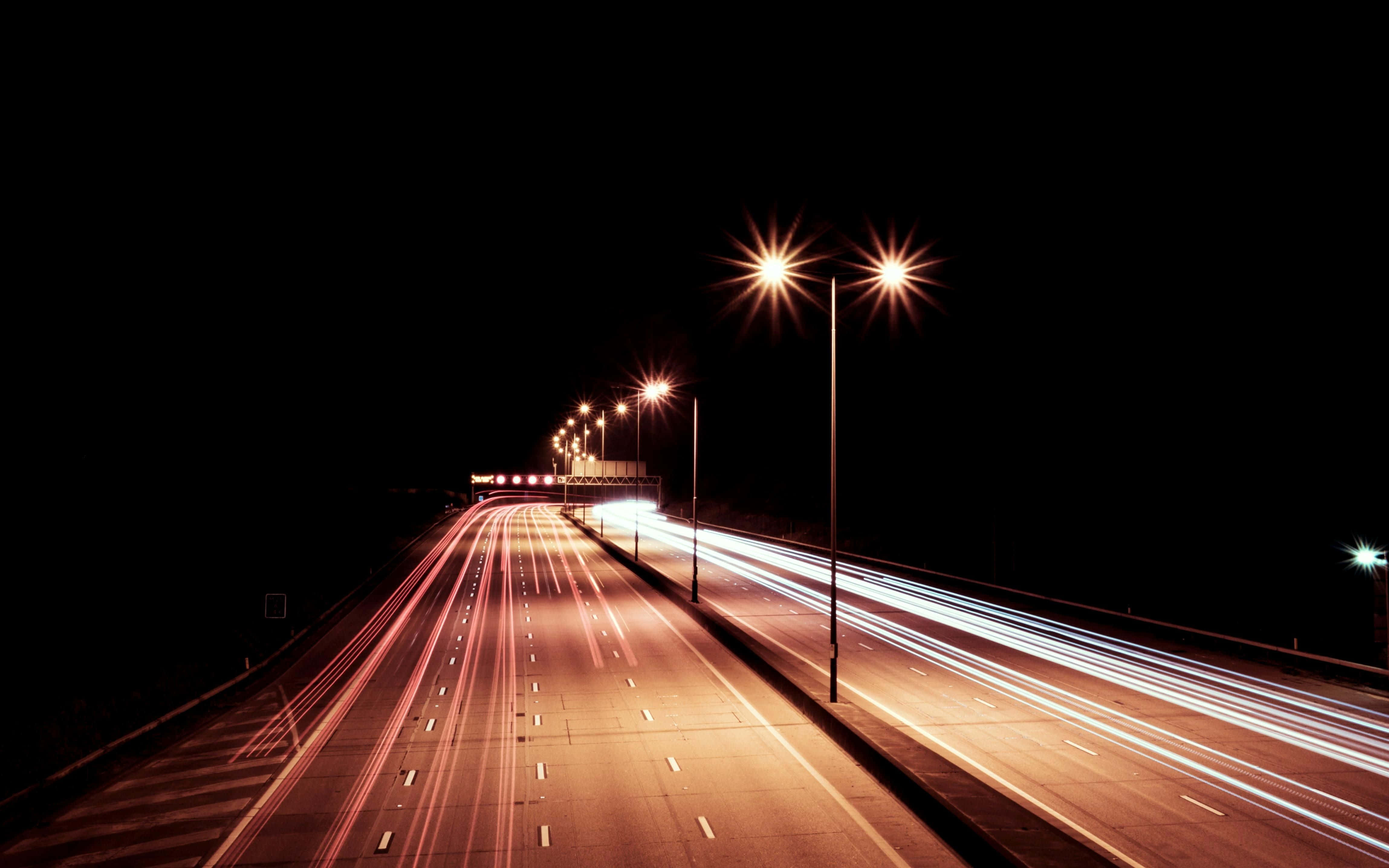 Red Street Light, street lamps, dark highway, 4K Desktop Wallpaper
