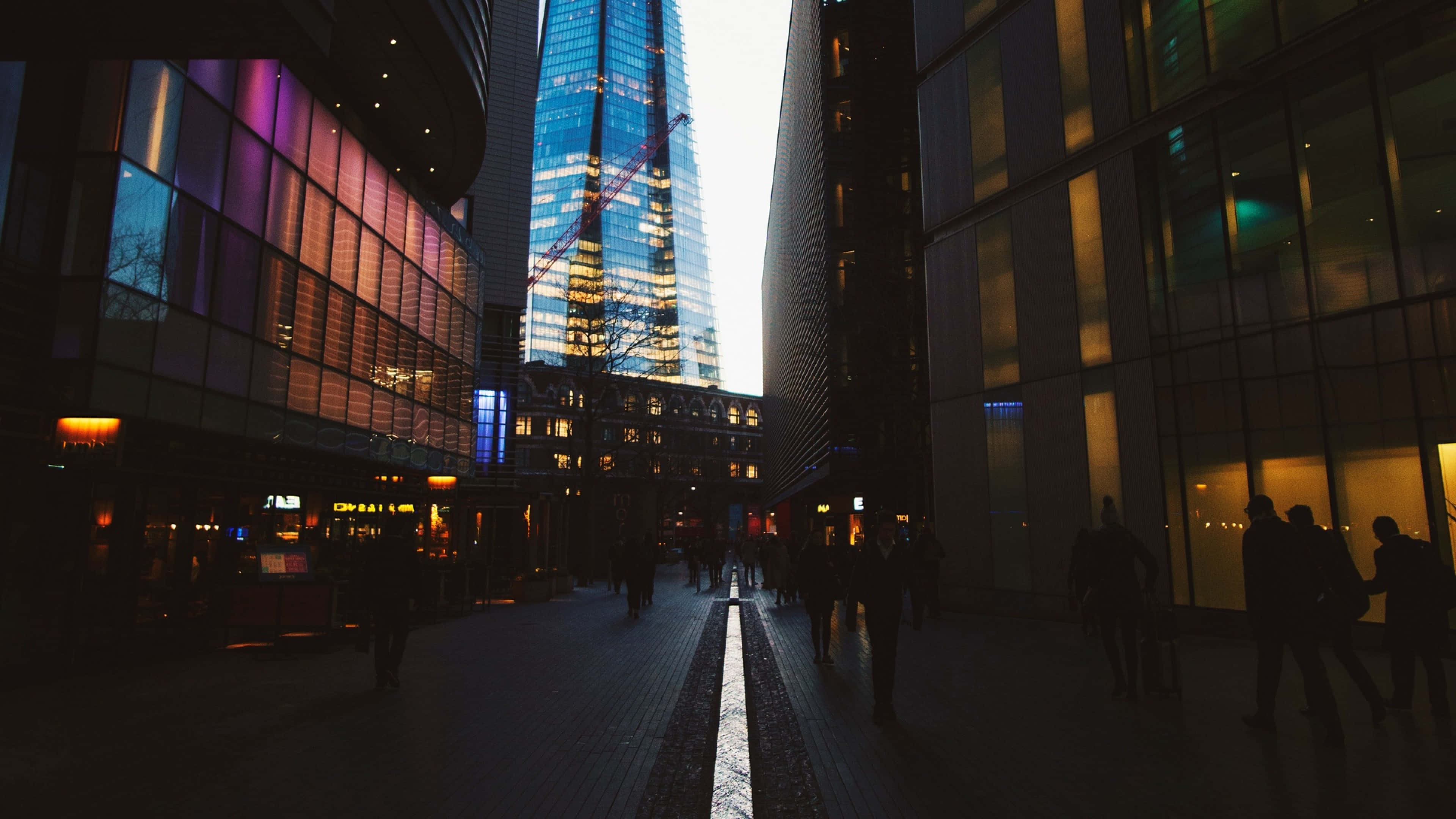 Night Street, tall building, neon lights, 4K Desktop Wallpaper