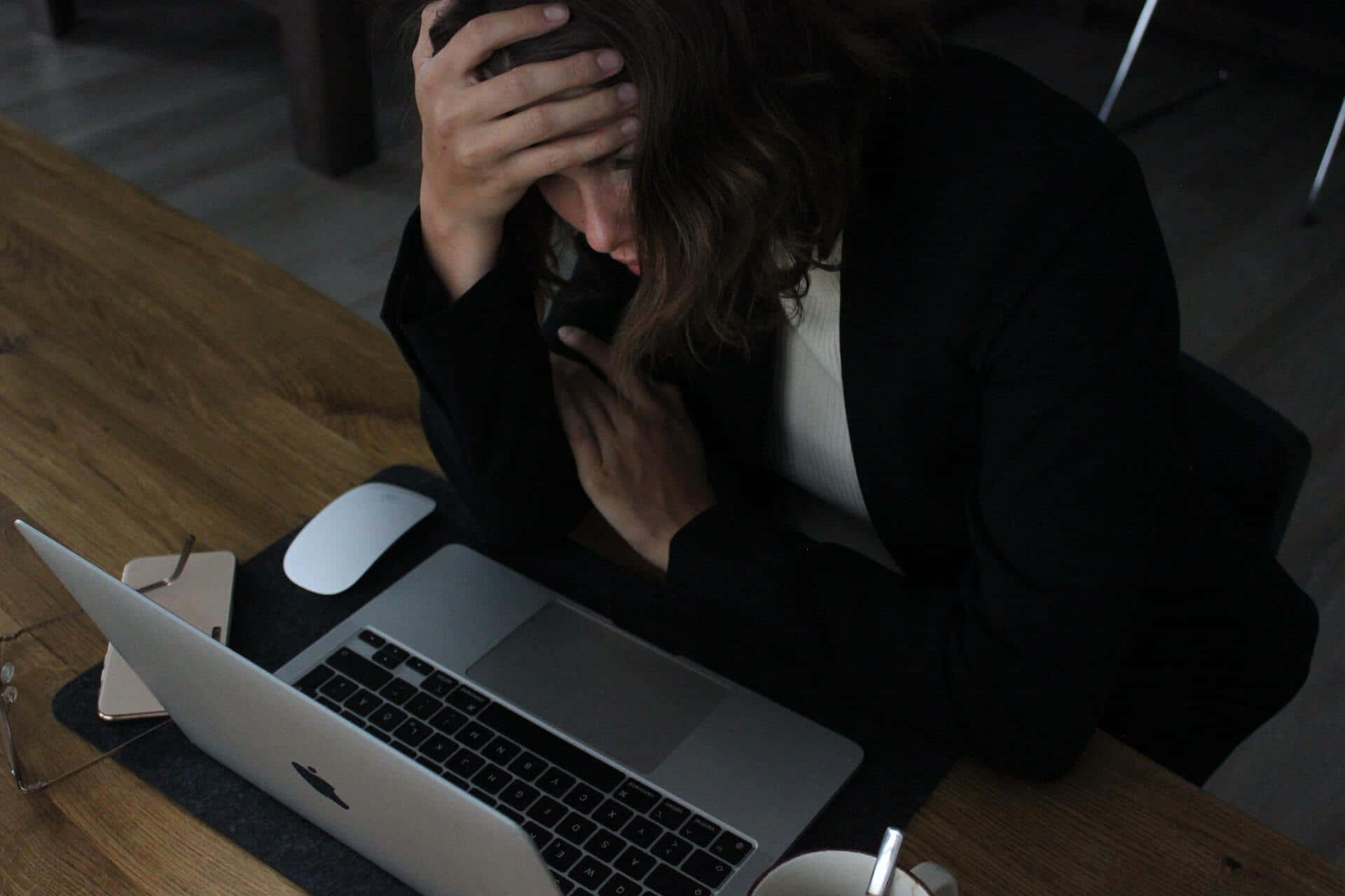 dark room, laptop, hands on head, Full HD Desktop Wallpaper