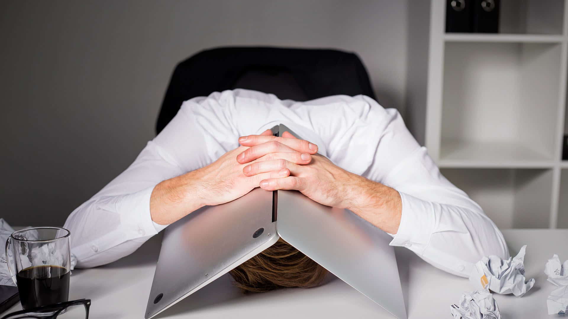 stress man, laptop, office worker, Full HD Desktop Wallpaper