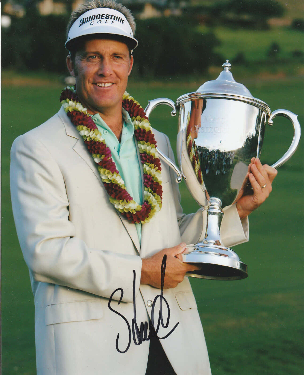 Stuart Appleby, silver trophy, white jacket, HD Phone Wallpaper