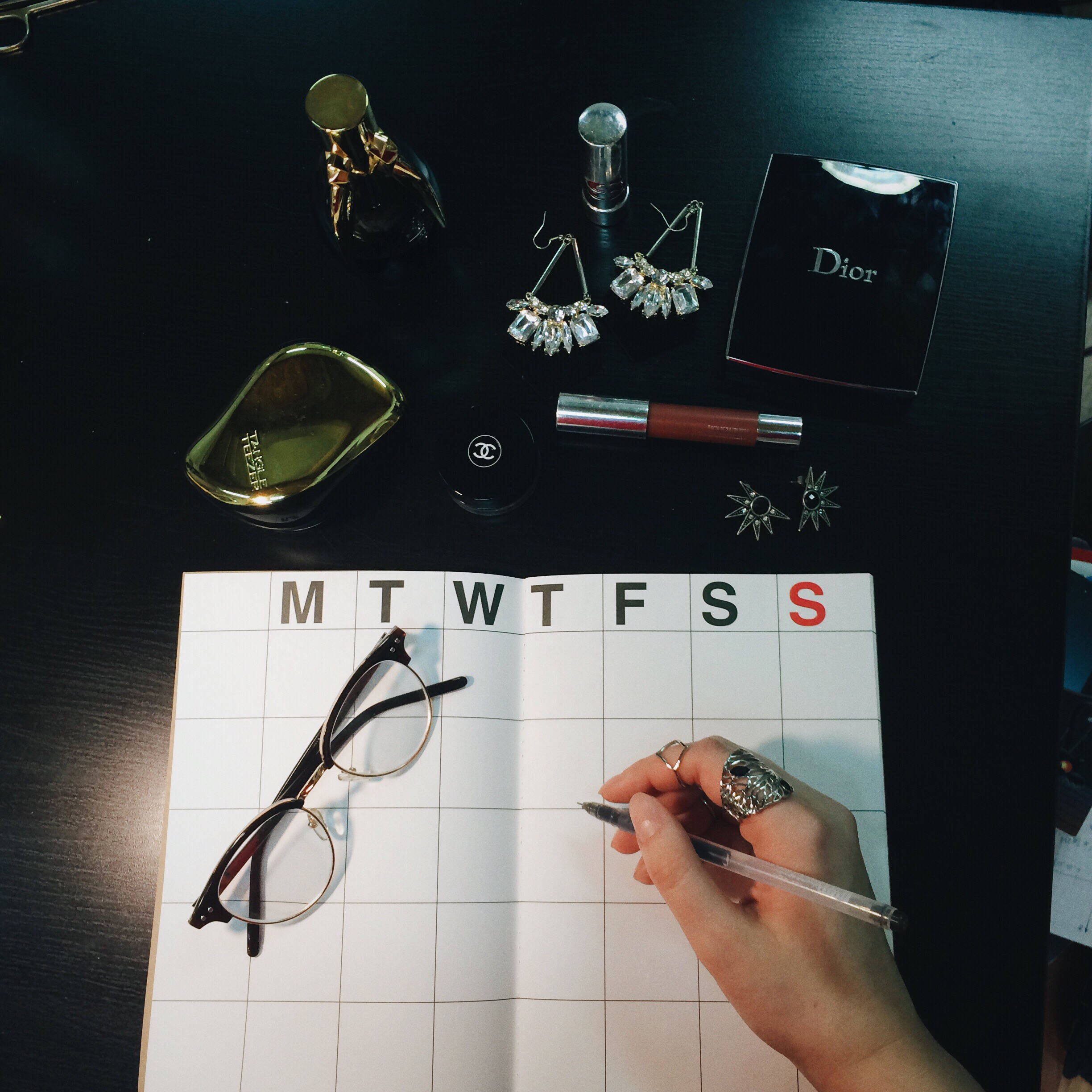 minimalist study planner, weekly planner, luxury beauty products, Full HD Desktop Wallpaper