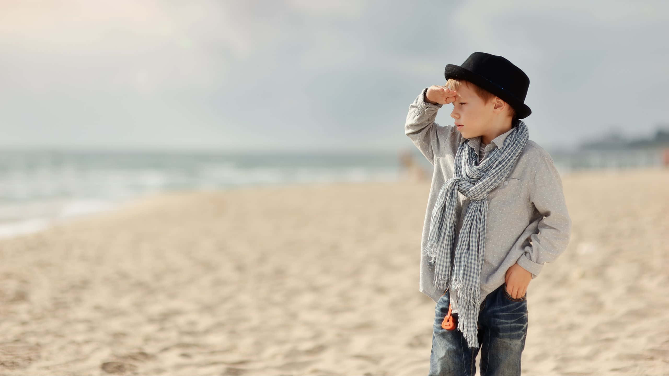 Stylish Boy, beach, sandy beach, 2K Desktop Wallpaper