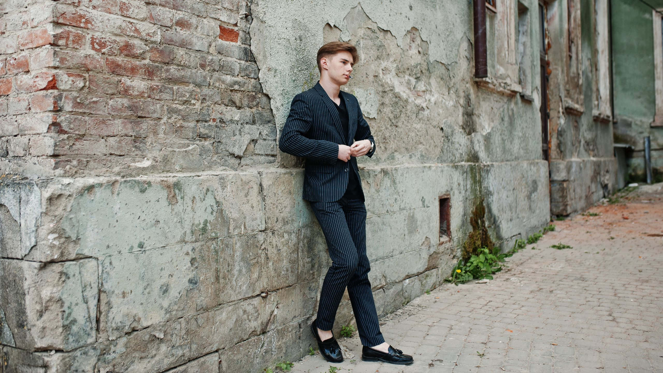 pinstripe suit, black suit, weathered brick and concrete wall, 2K Desktop Wallpaper