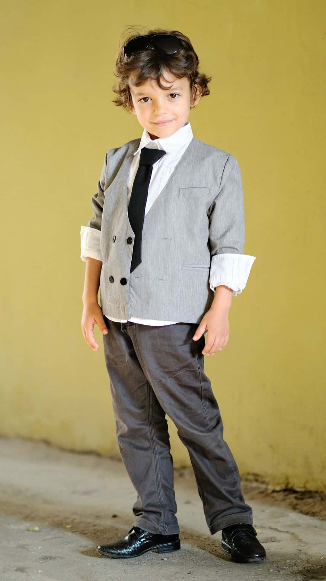 stylish boy, gray suit, black tie, Full HD Phone Wallpaper