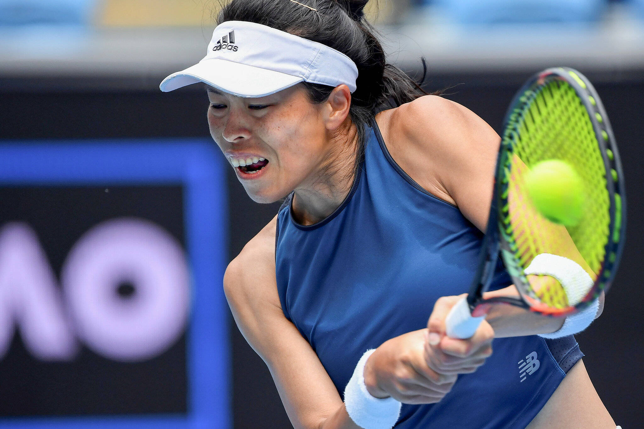 Su-Wei Hsieh, blue tank top, white visor, Full HD Desktop Wallpaper