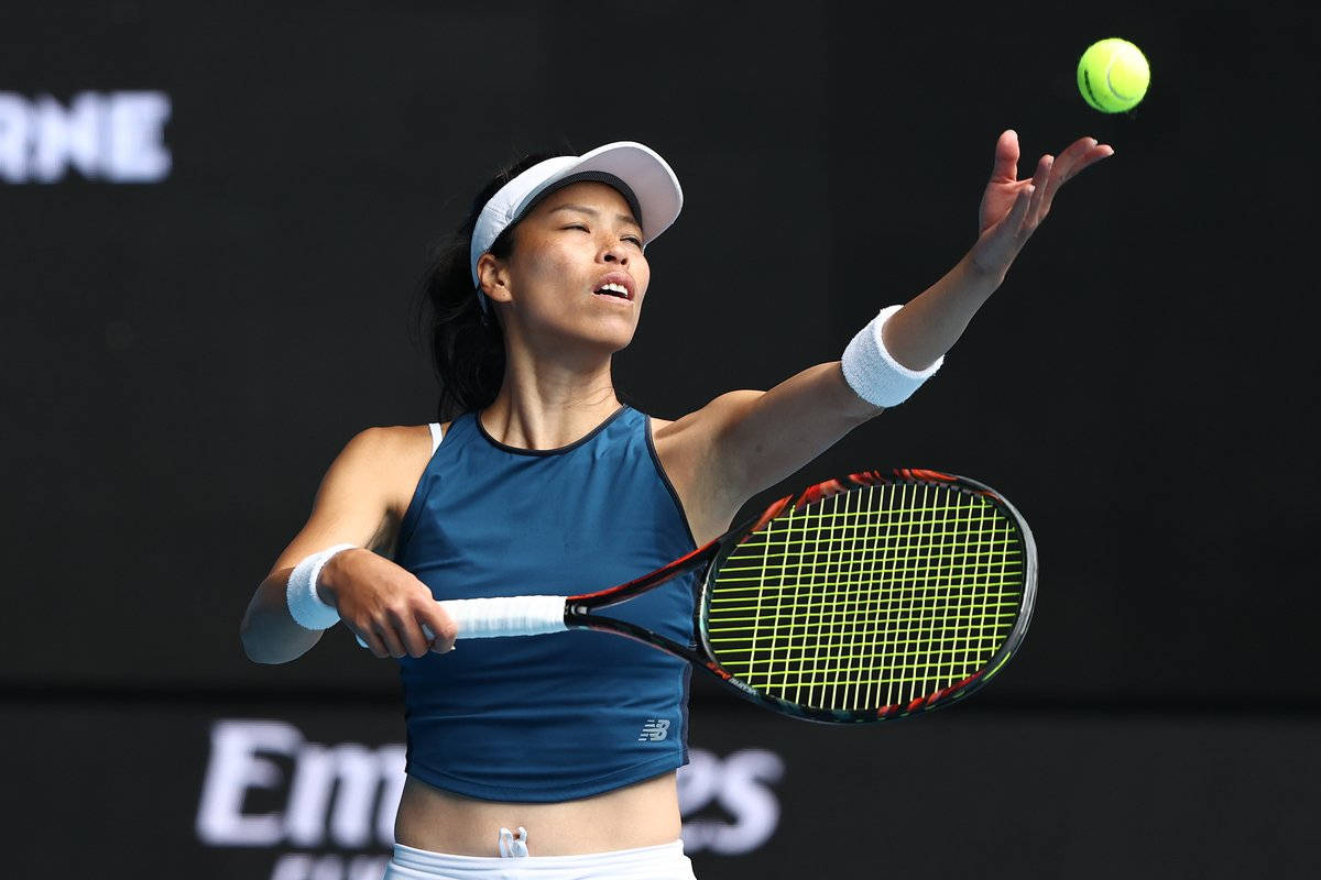 Su-Wei Hsieh, tennis ball, blue athletic gear, SD Desktop Wallpaper