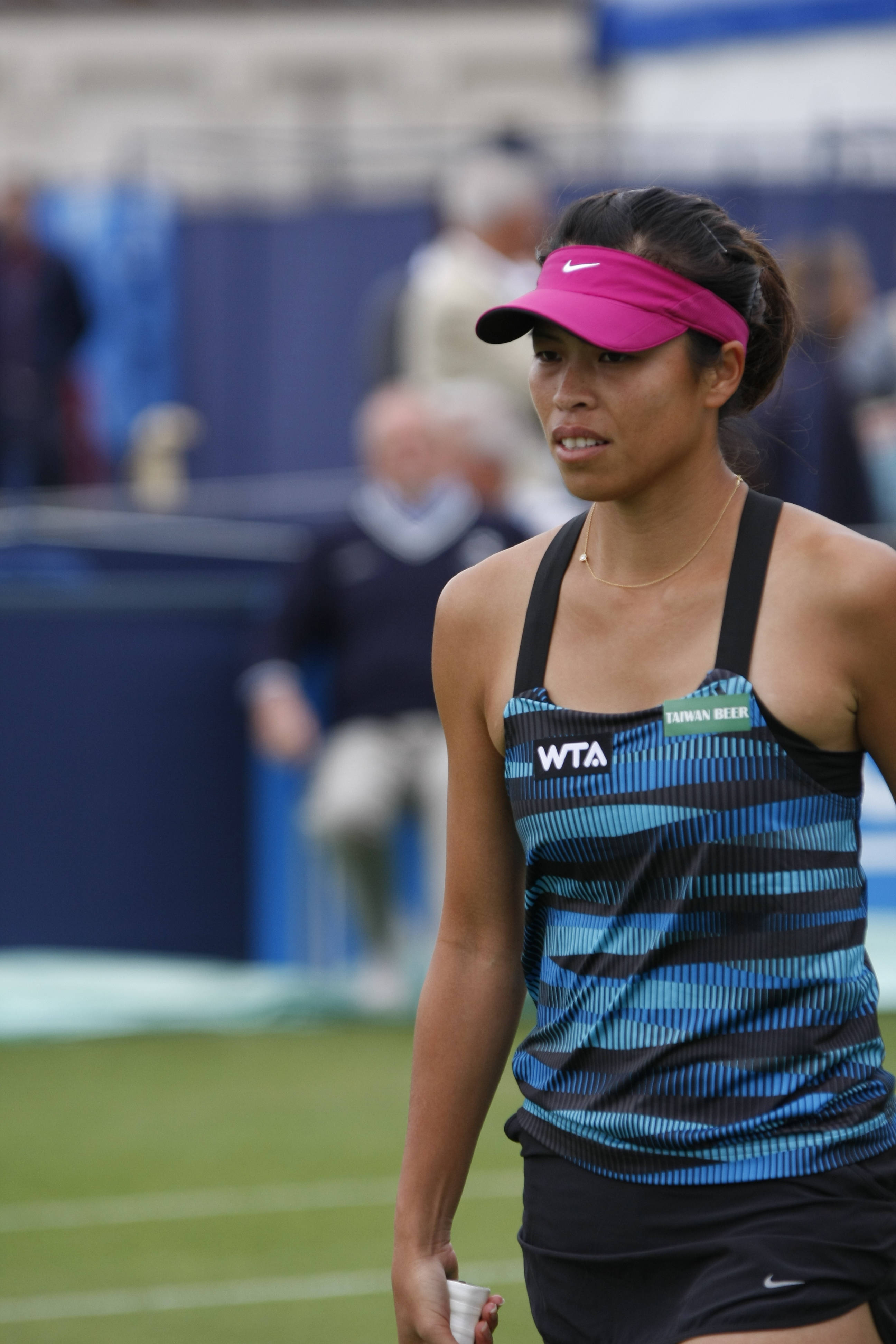 Su-Wei Hsieh, blue striped tank top, pink visor, 4K Phone Wallpaper