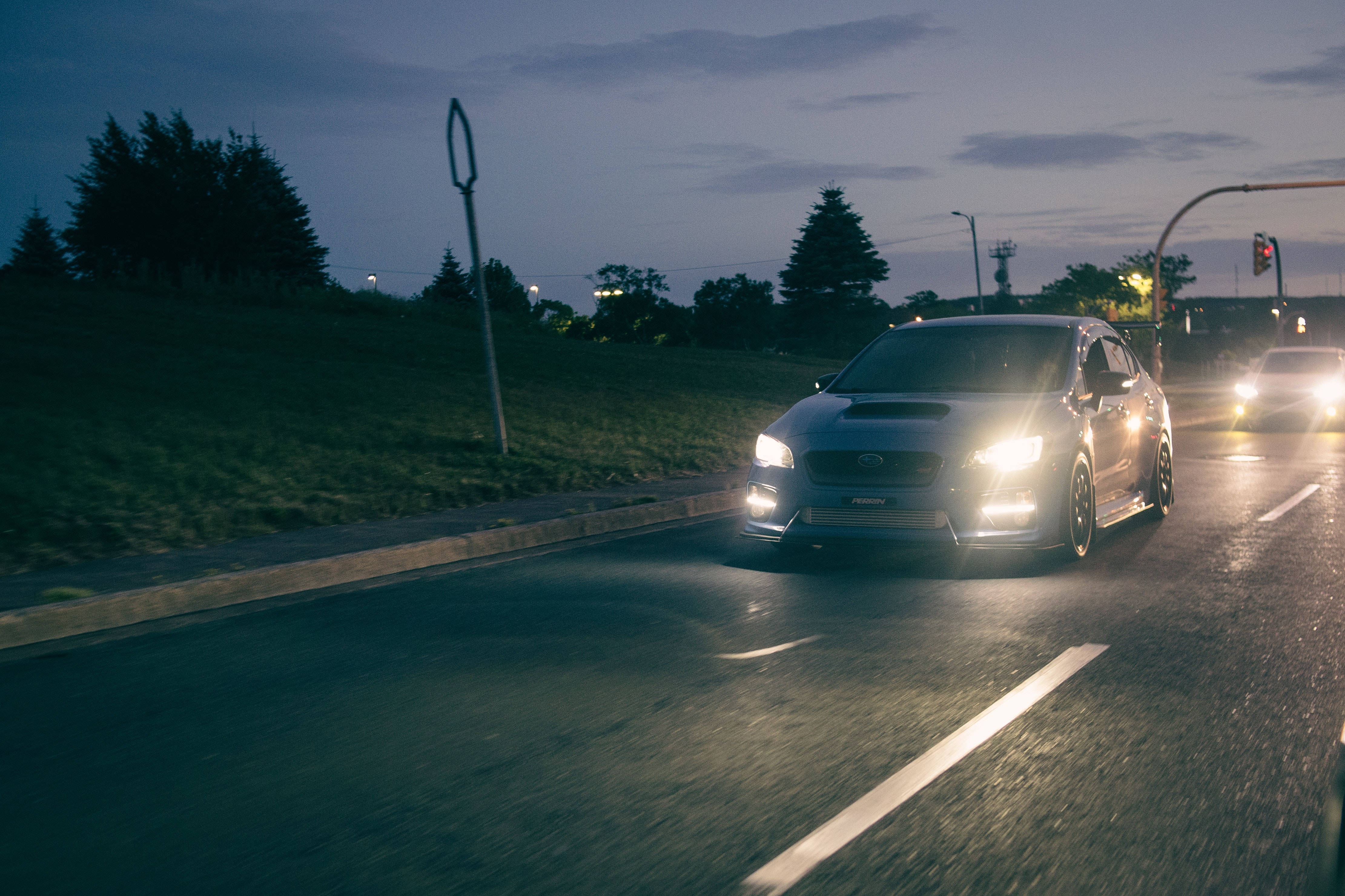 Subaru WRX STI, silver, wet road, 4K Desktop Wallpaper