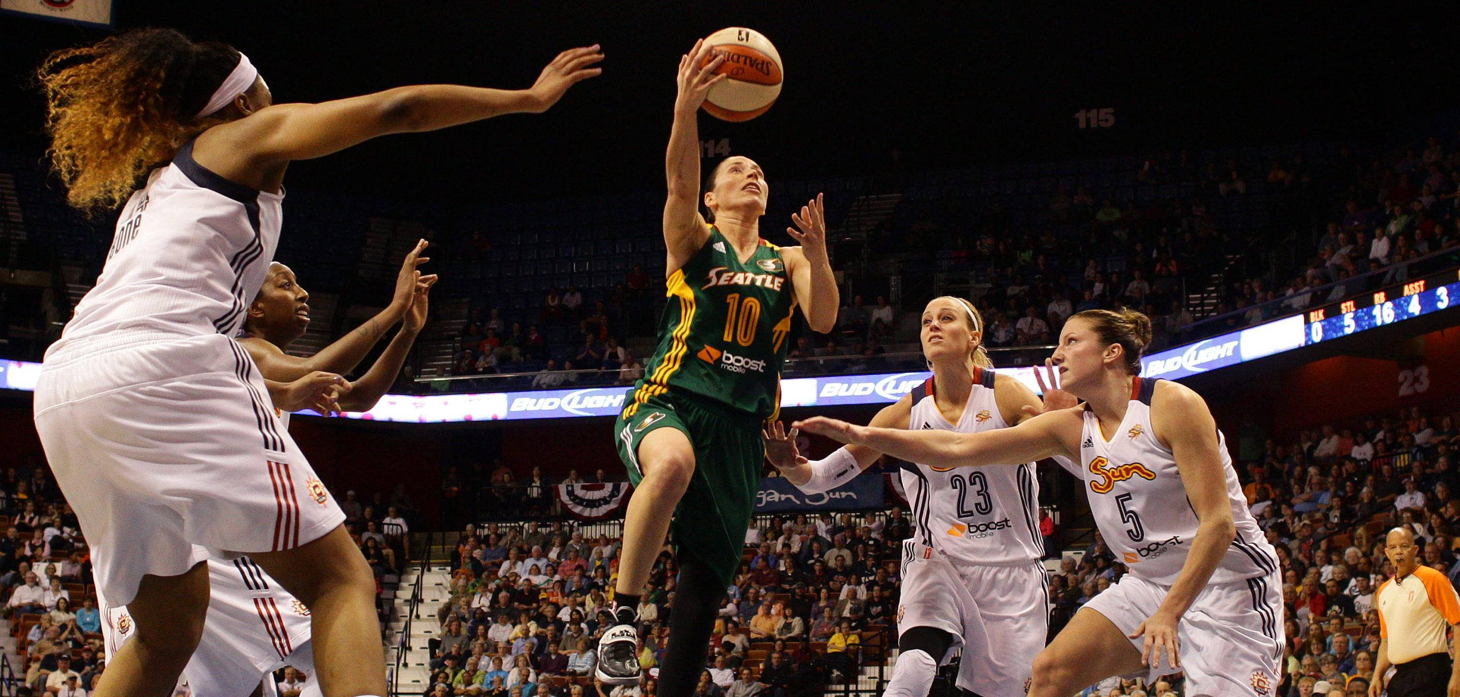 Sue Bird, hook shot, green, 2K Desktop Wallpaper