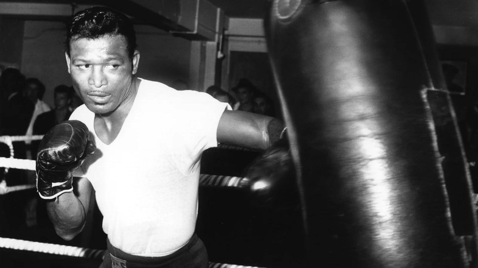 Sugar Ray Robinson, ring, heavy bag, HD Desktop Wallpaper