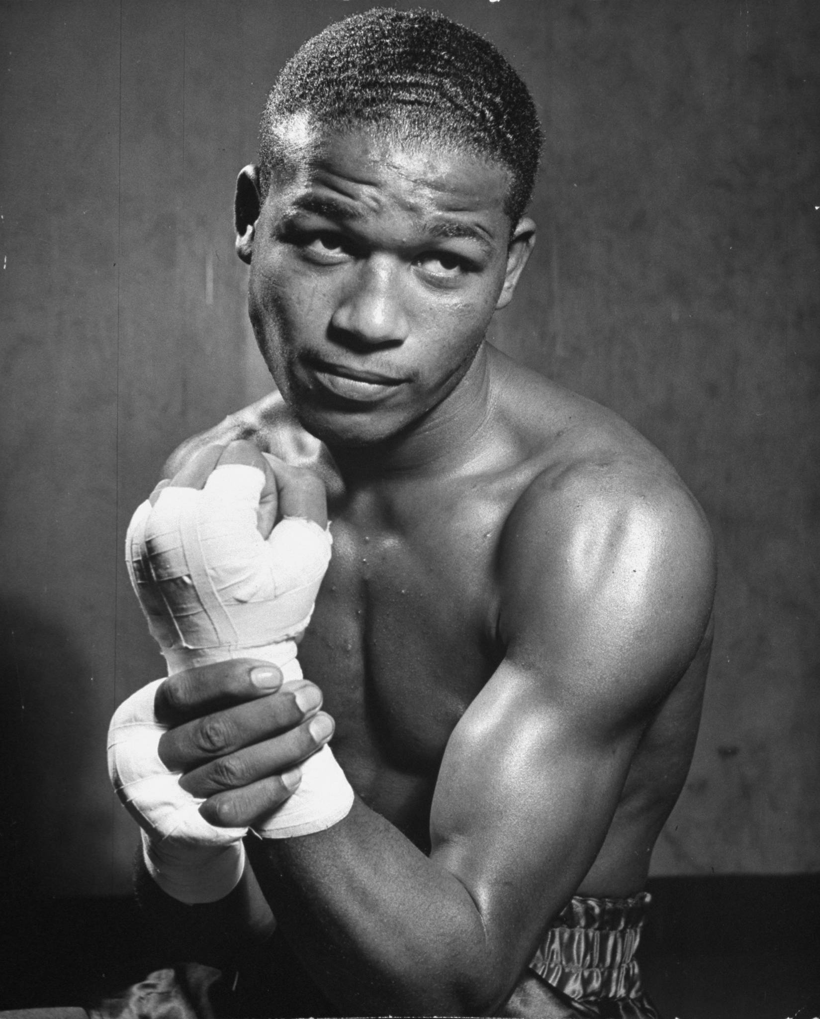 Sugar Ray Robinson, muscular build, black and white portrait, Full HD Phone Wallpaper