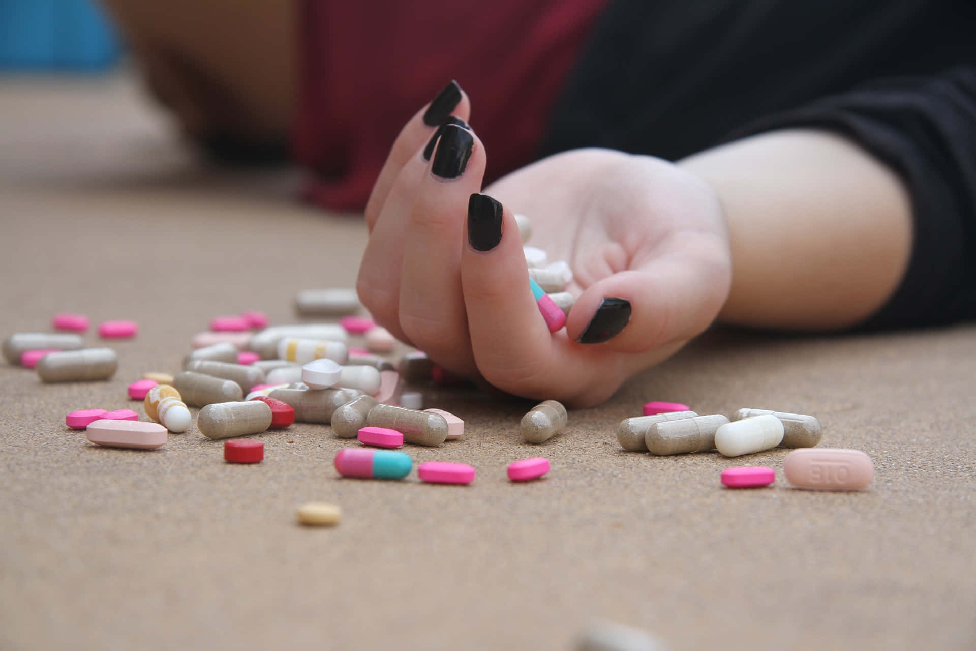 black nail polish, pills, beige carpet, Full HD Desktop Wallpaper