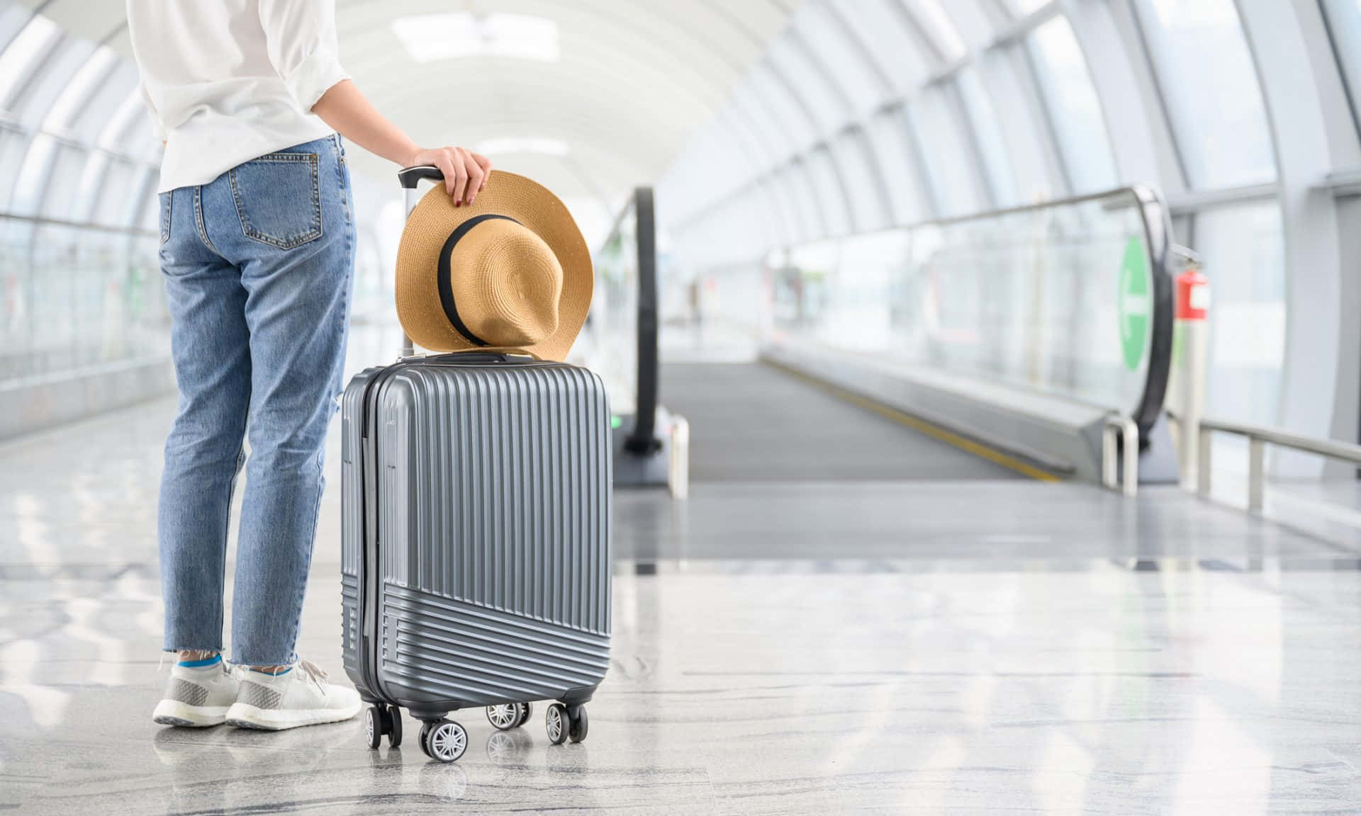 silver suitcase, straw hat, modern airport terminal, Full HD Desktop Wallpaper