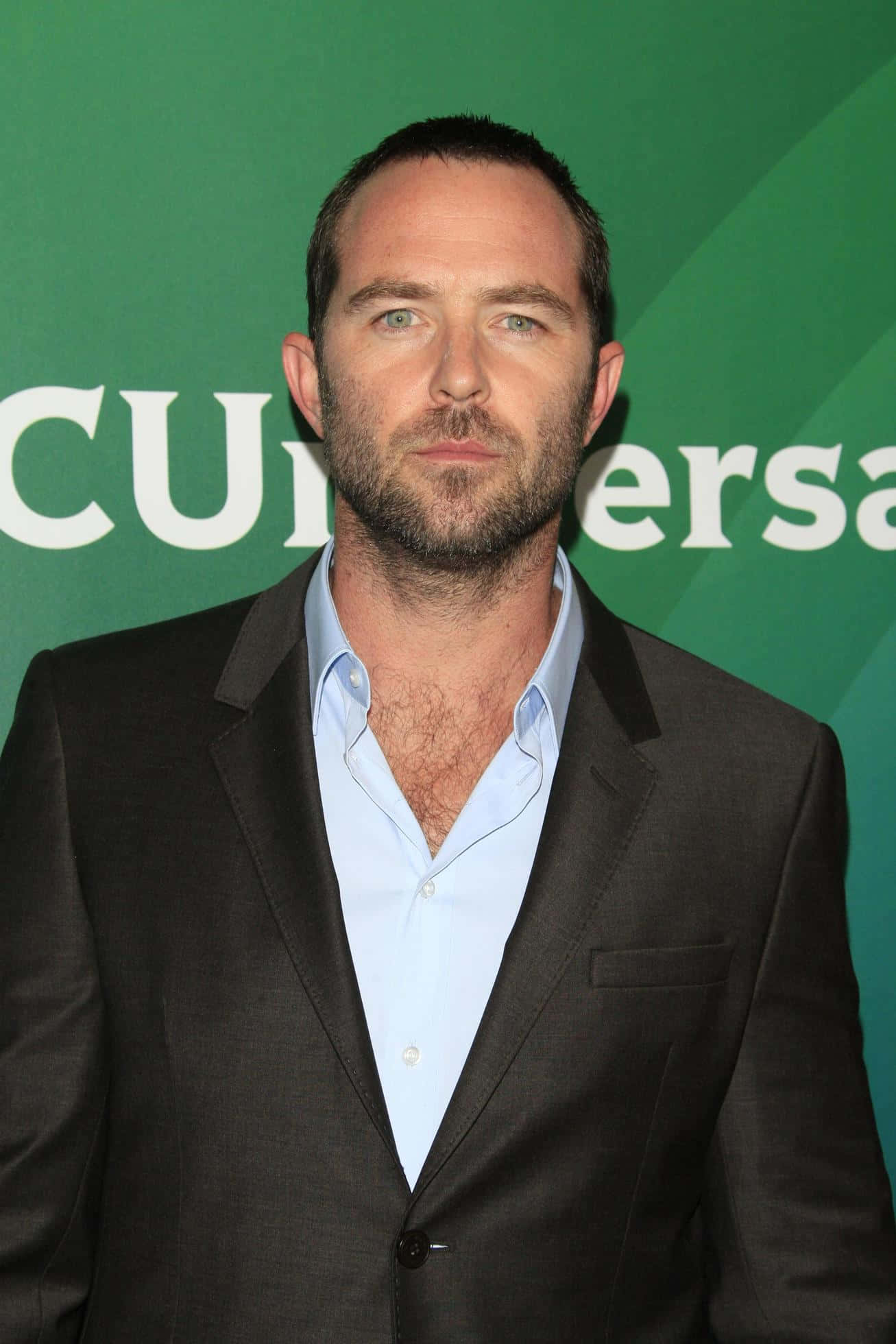 Sullivan Stapleton, dark suit, light blue shirt, Full HD Phone Wallpaper