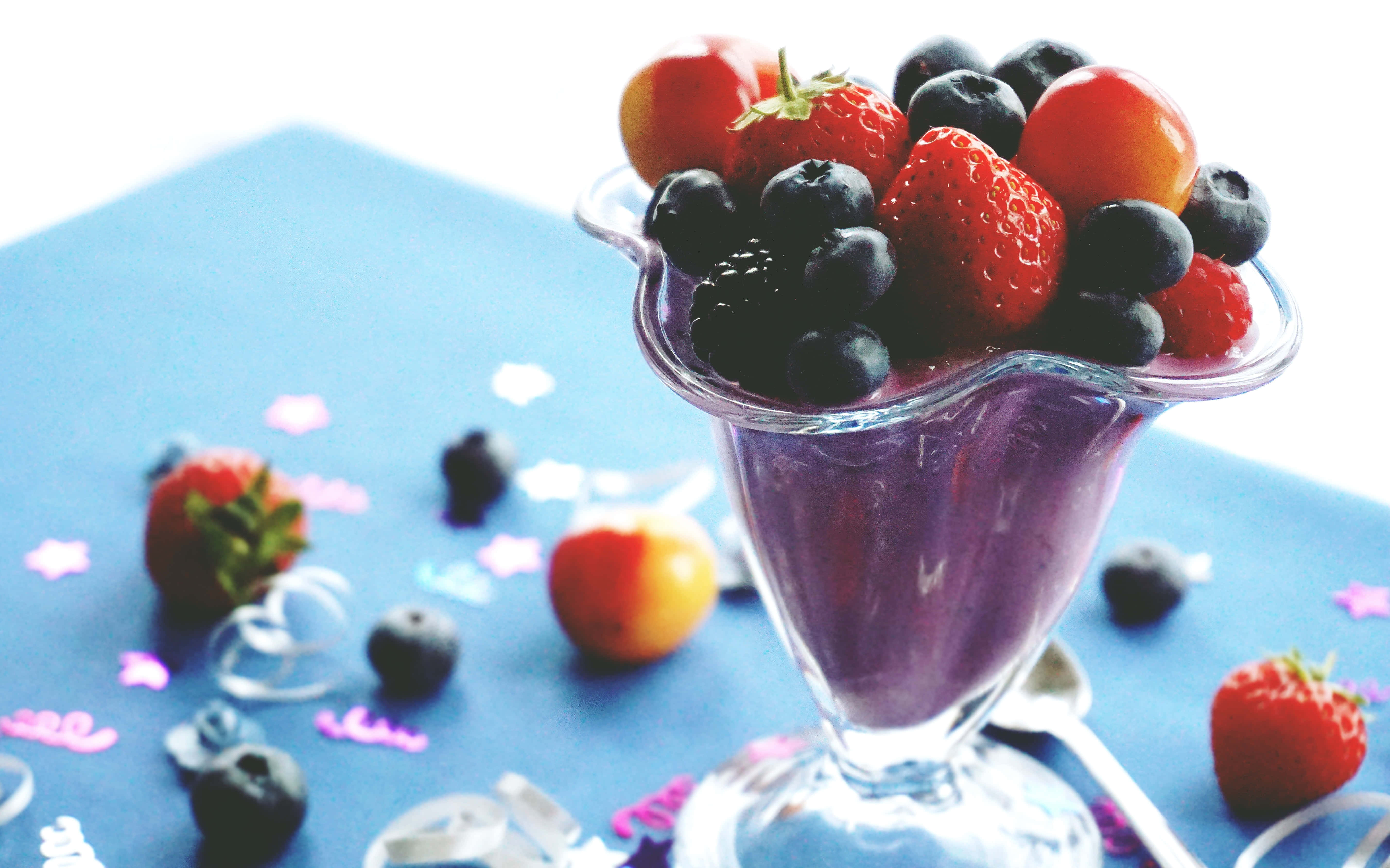 summer drinks, purple yogurt, strawberries, 5K Desktop Wallpaper