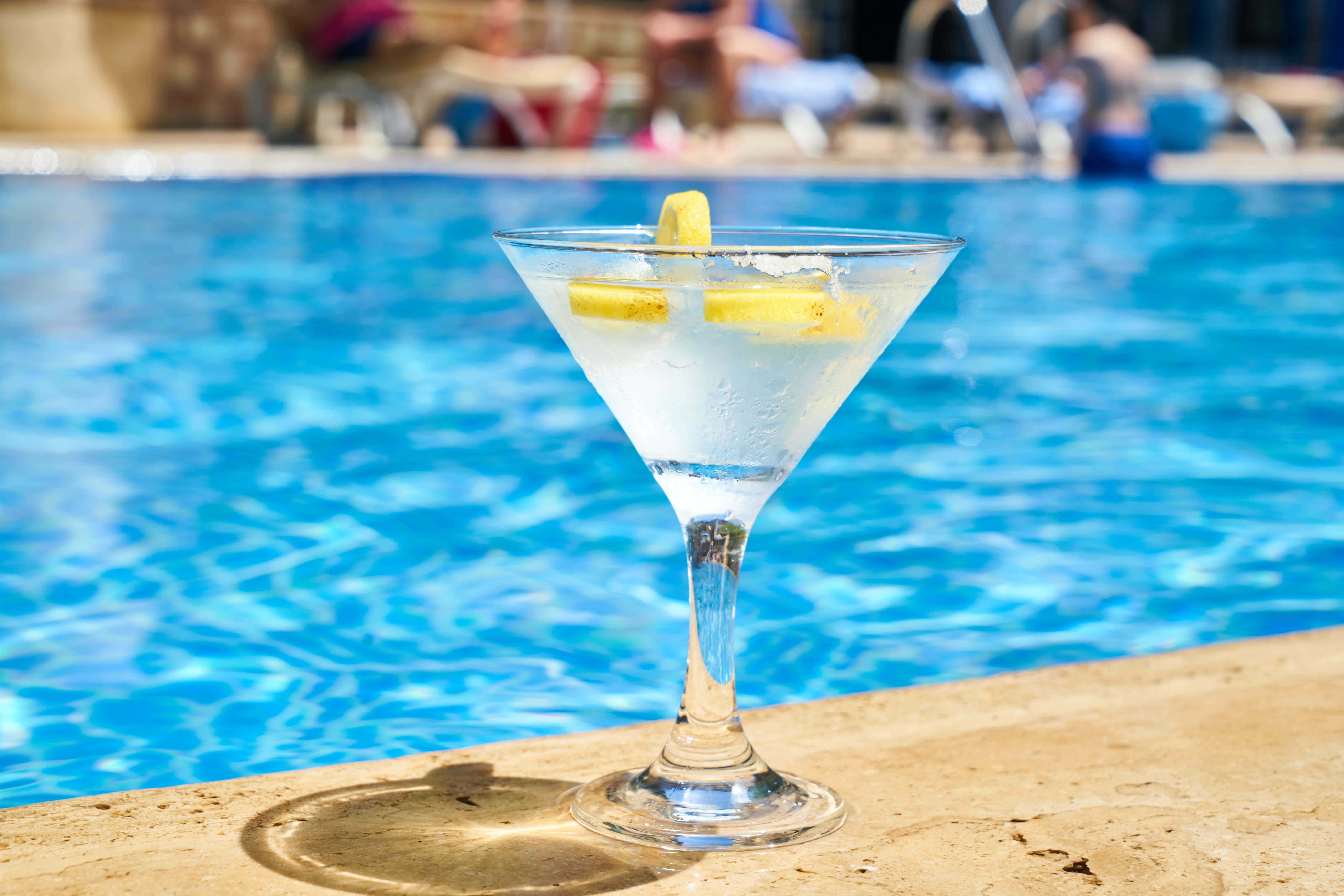 summer drinks, martini, lemon garnish, 5K Desktop Wallpaper