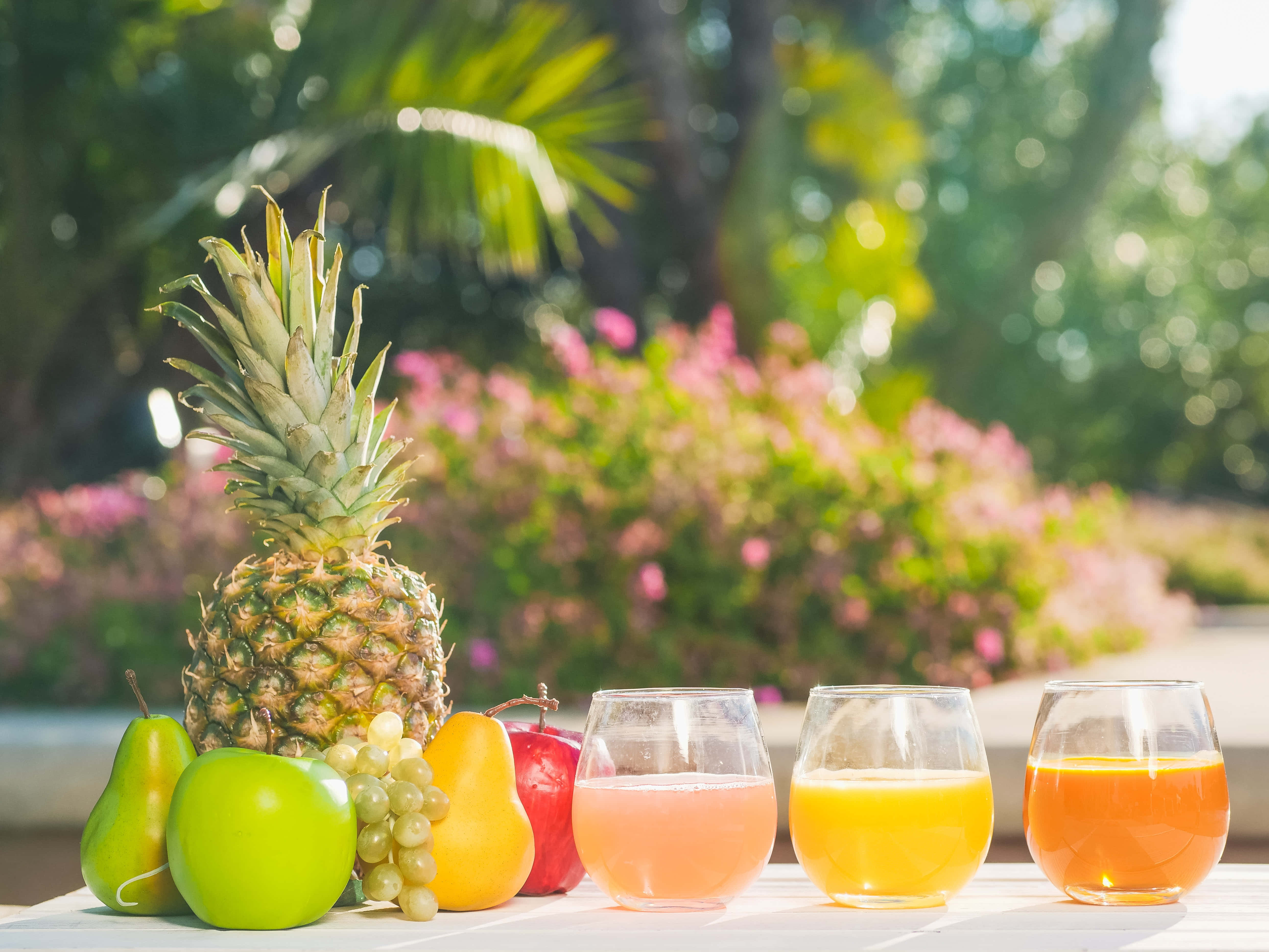 Summer Drinks, tropical fruits, colorful juices, 4K Desktop Wallpaper
