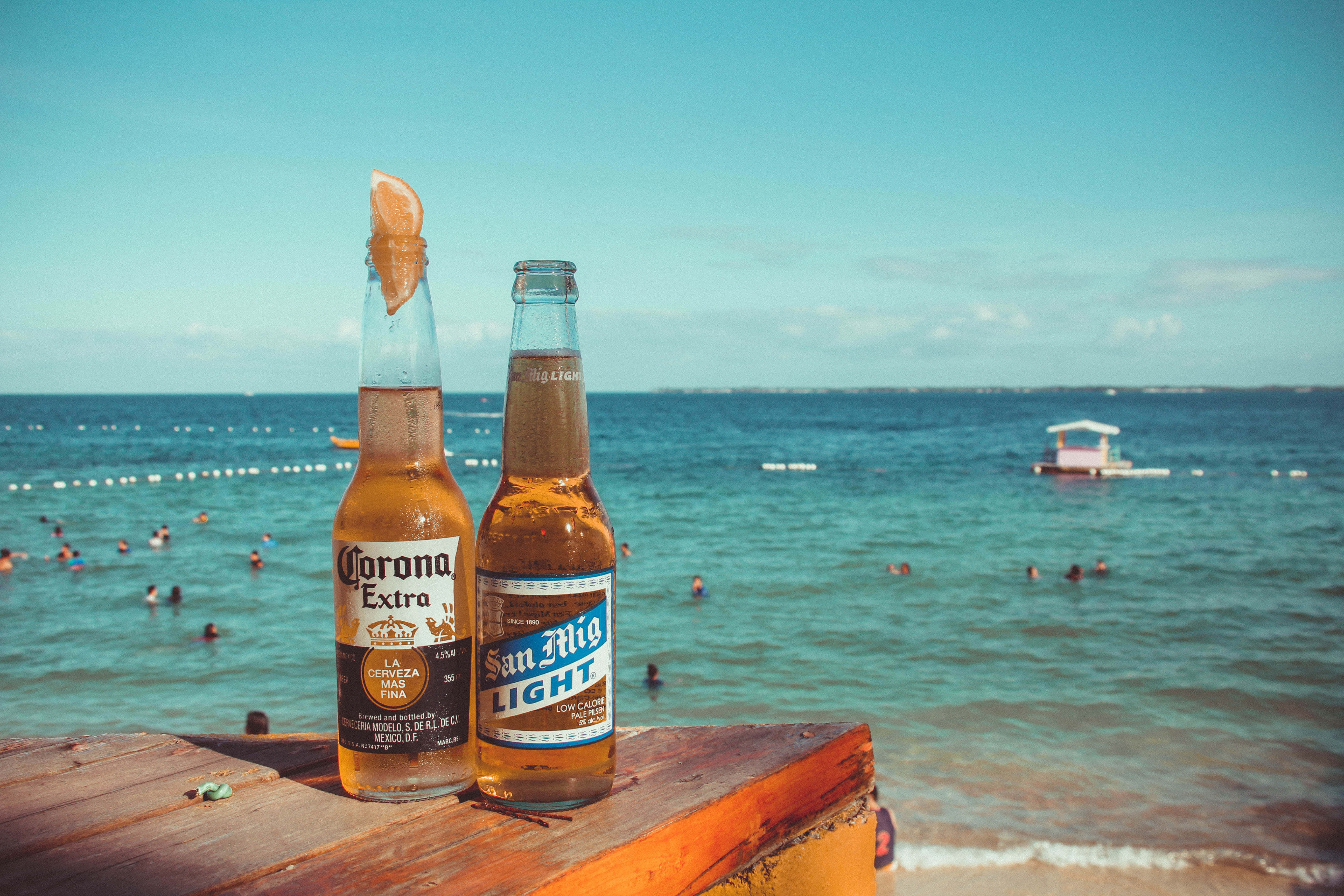 summer drinks, beer bottles, wooden railing, 5K Desktop Wallpaper