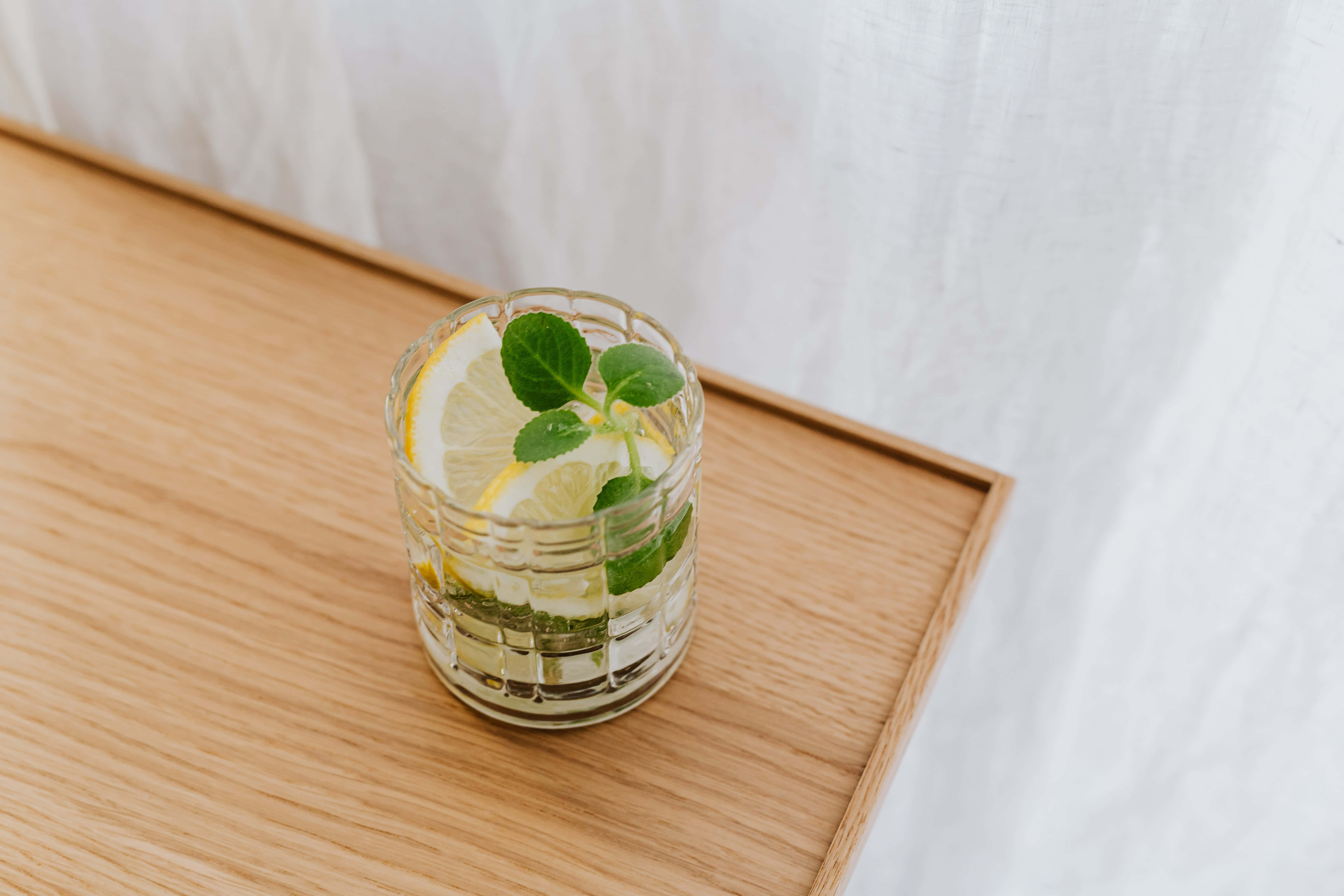 lemon water, mint leaves, light wooden tray, 5K Desktop Wallpaper